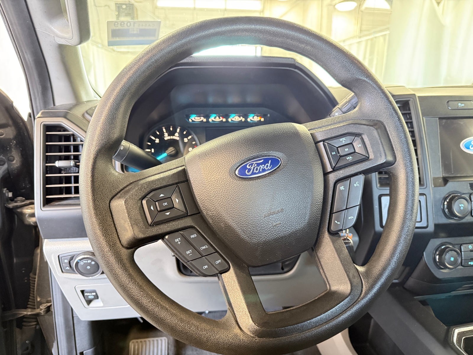 Thumbnail: 2019 Ford Econoline - 5