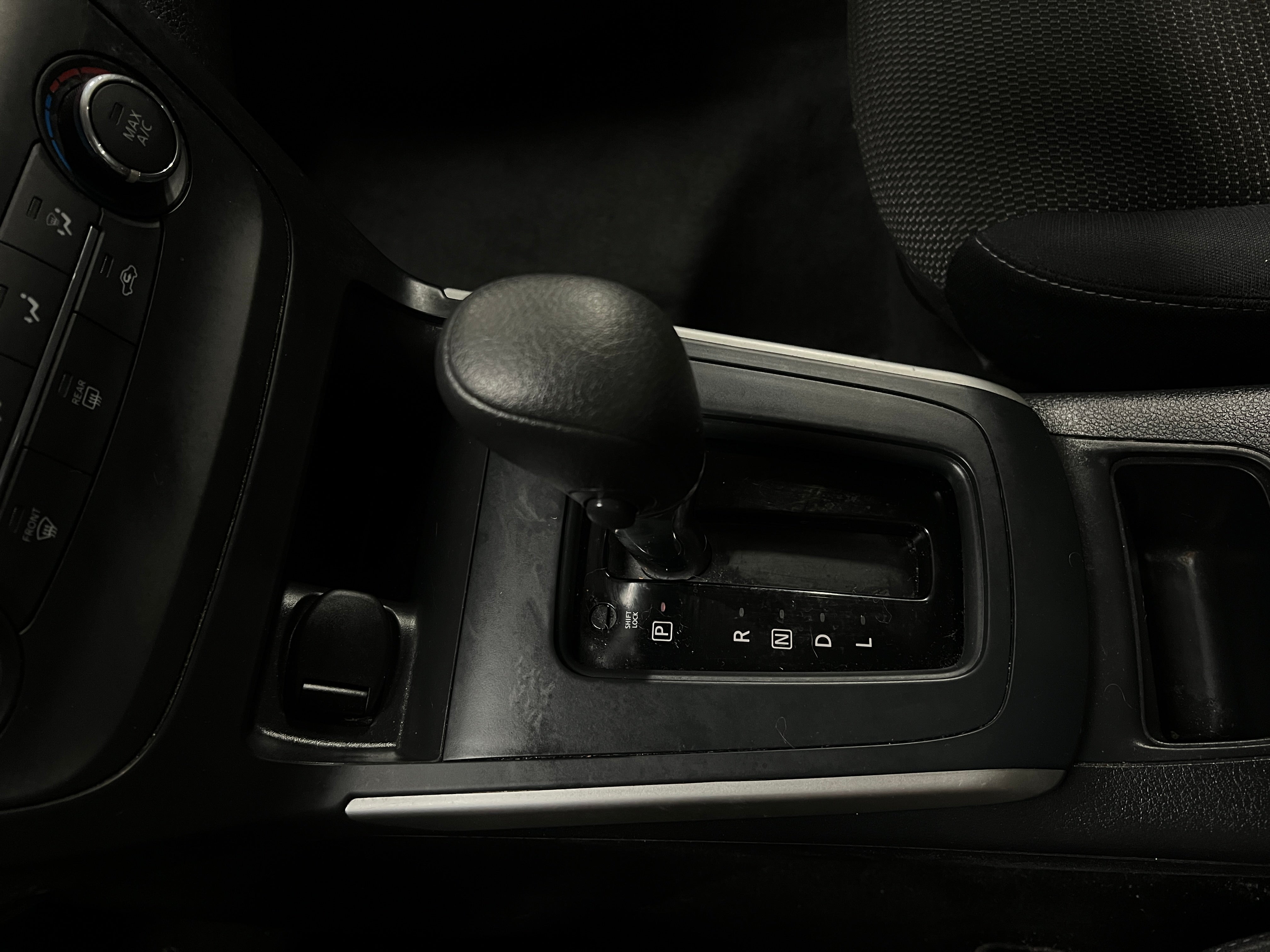 2017 Nissan Sentra S - Photo 9