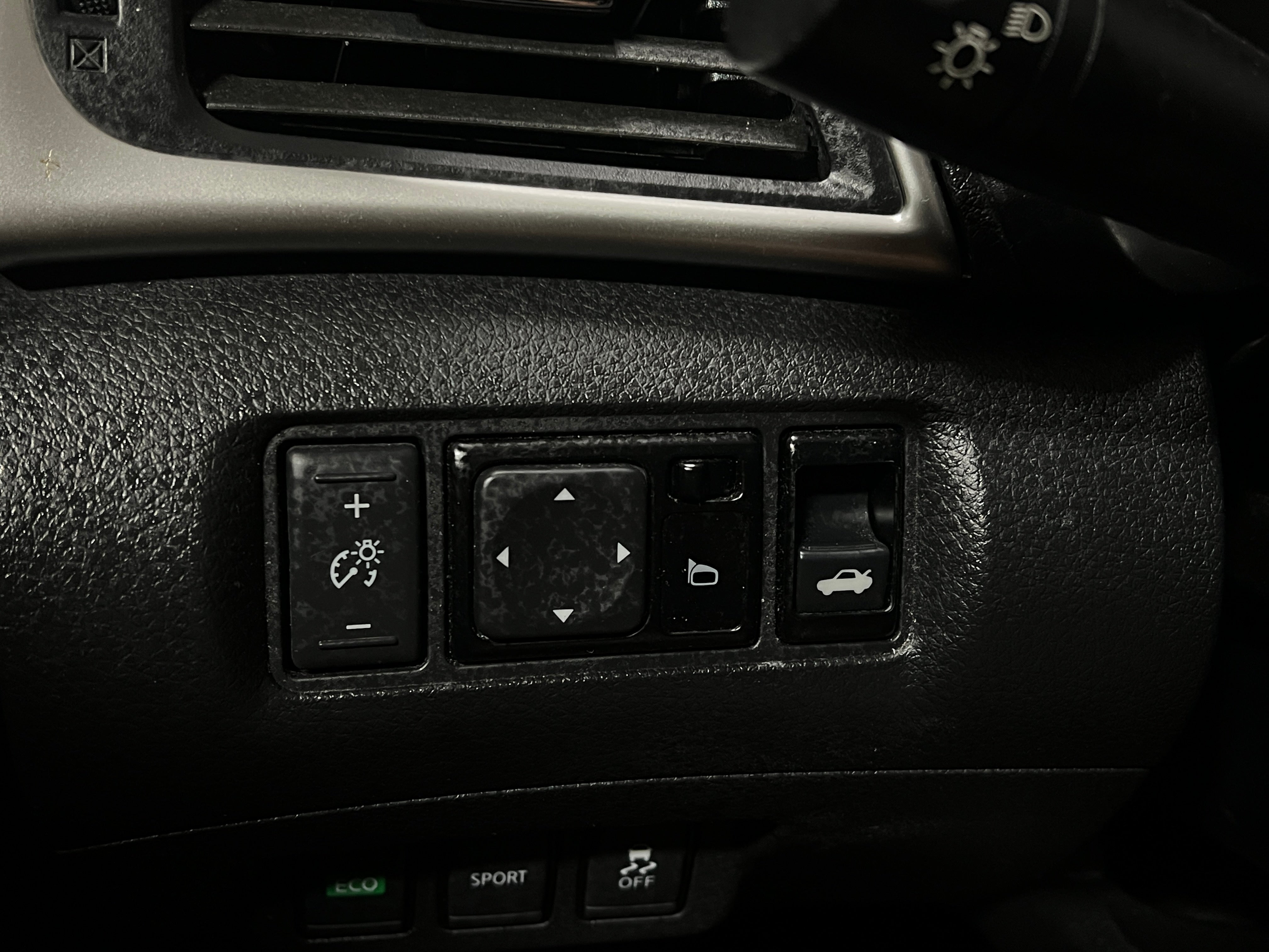 2017 Nissan Sentra S - Photo 8