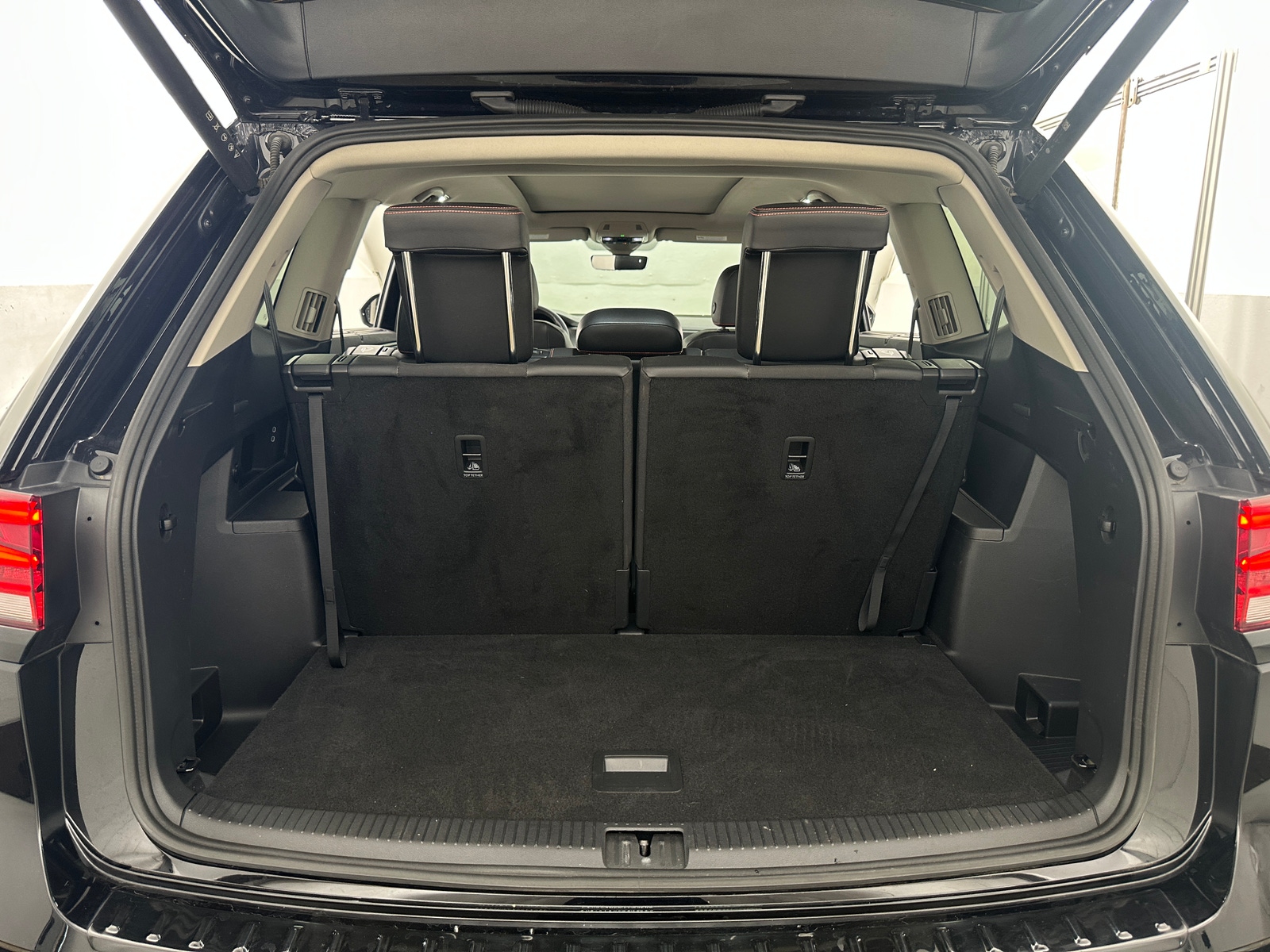 Thumbnail: 2025 Volkswagen Atlas - 6