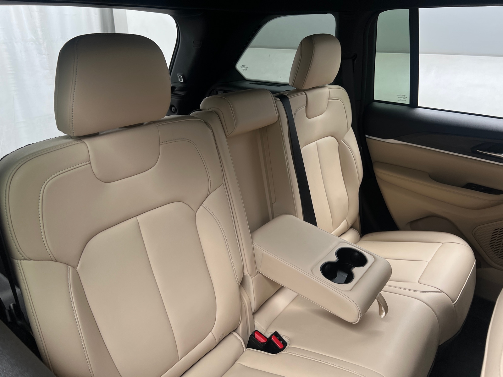 Thumbnail: 2024 Jeep Grand Cherokee - 5