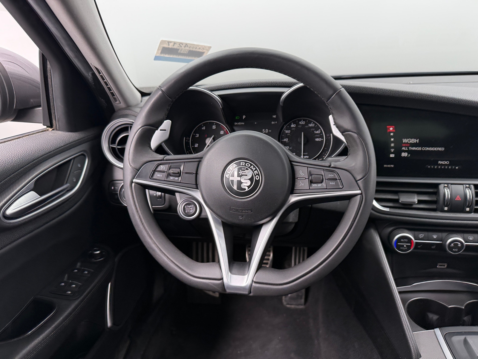 Thumbnail: 2019 Alfa Romeo Giulia - 4