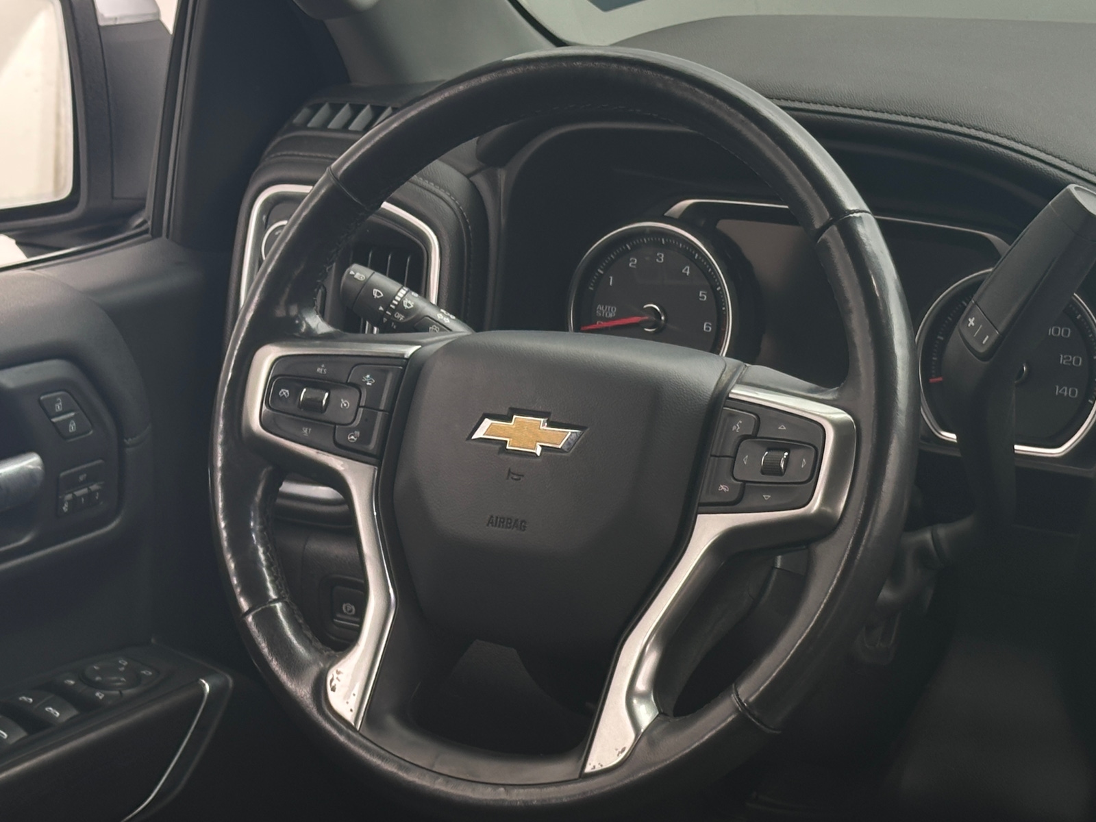 Thumbnail: 2019 Chevrolet Silverado 1500 - 4