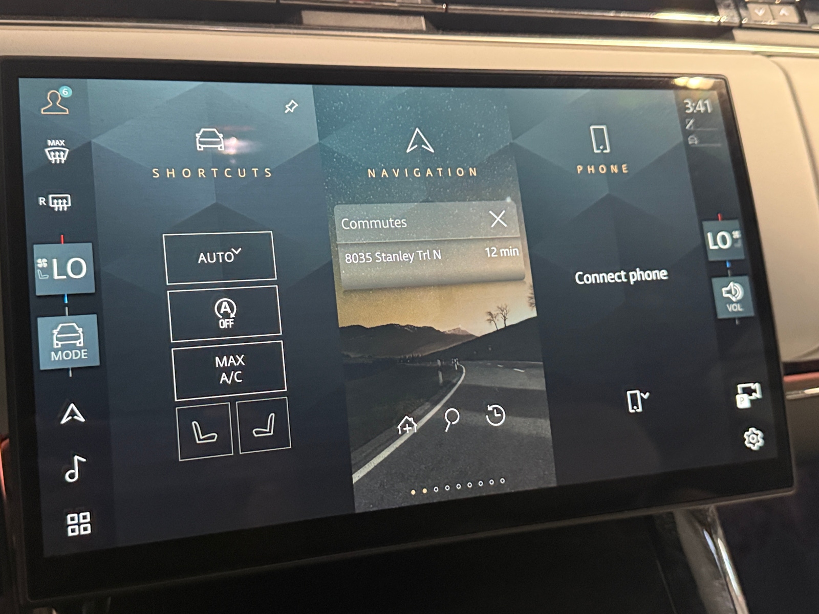 Thumbnail: 2025 Land Rover Range Rover Sport - 3