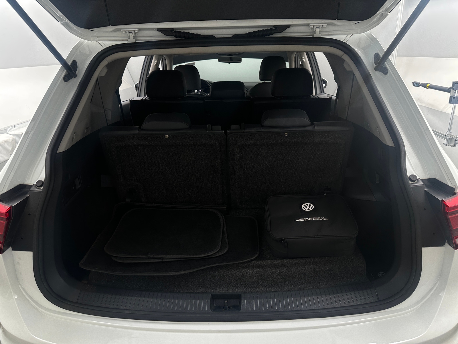 Thumbnail: 2019 Volkswagen Tiguan - 6