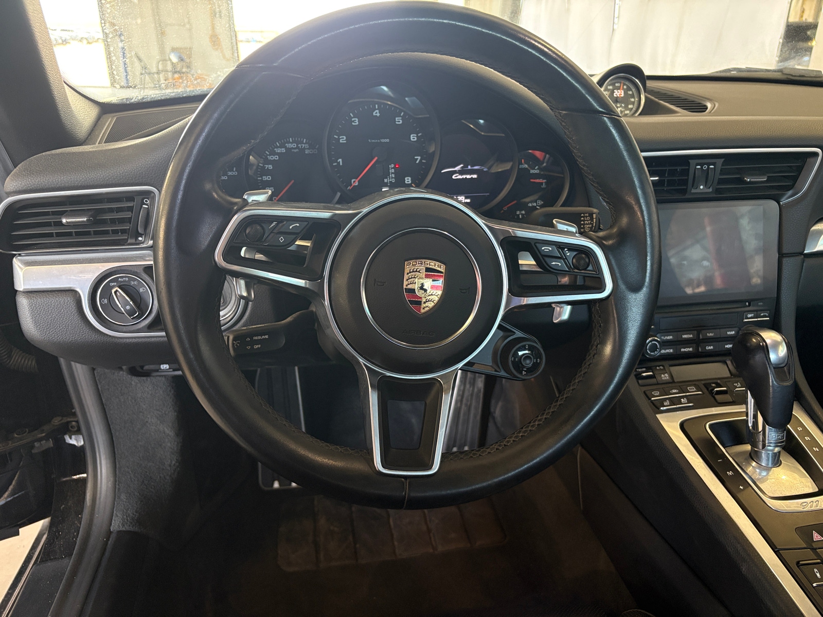 Thumbnail: 2018 Porsche 911 - 4