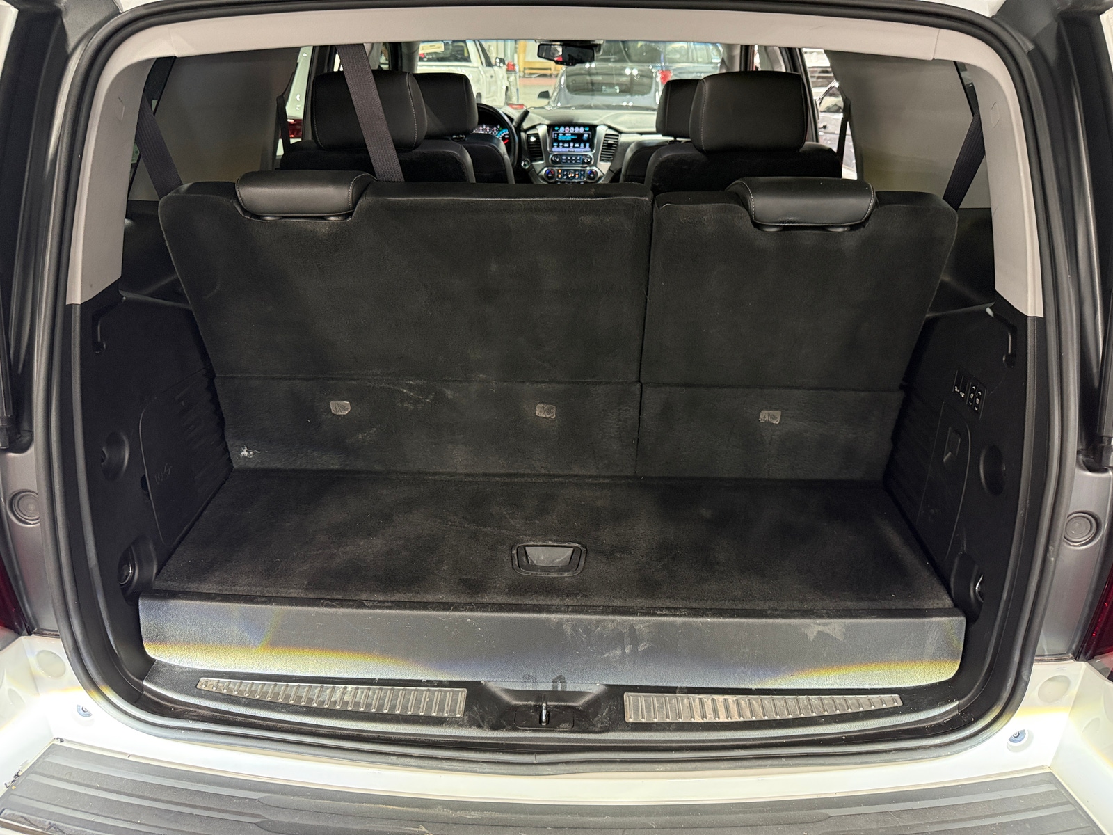 Thumbnail: 2017 Chevrolet Tahoe - 6