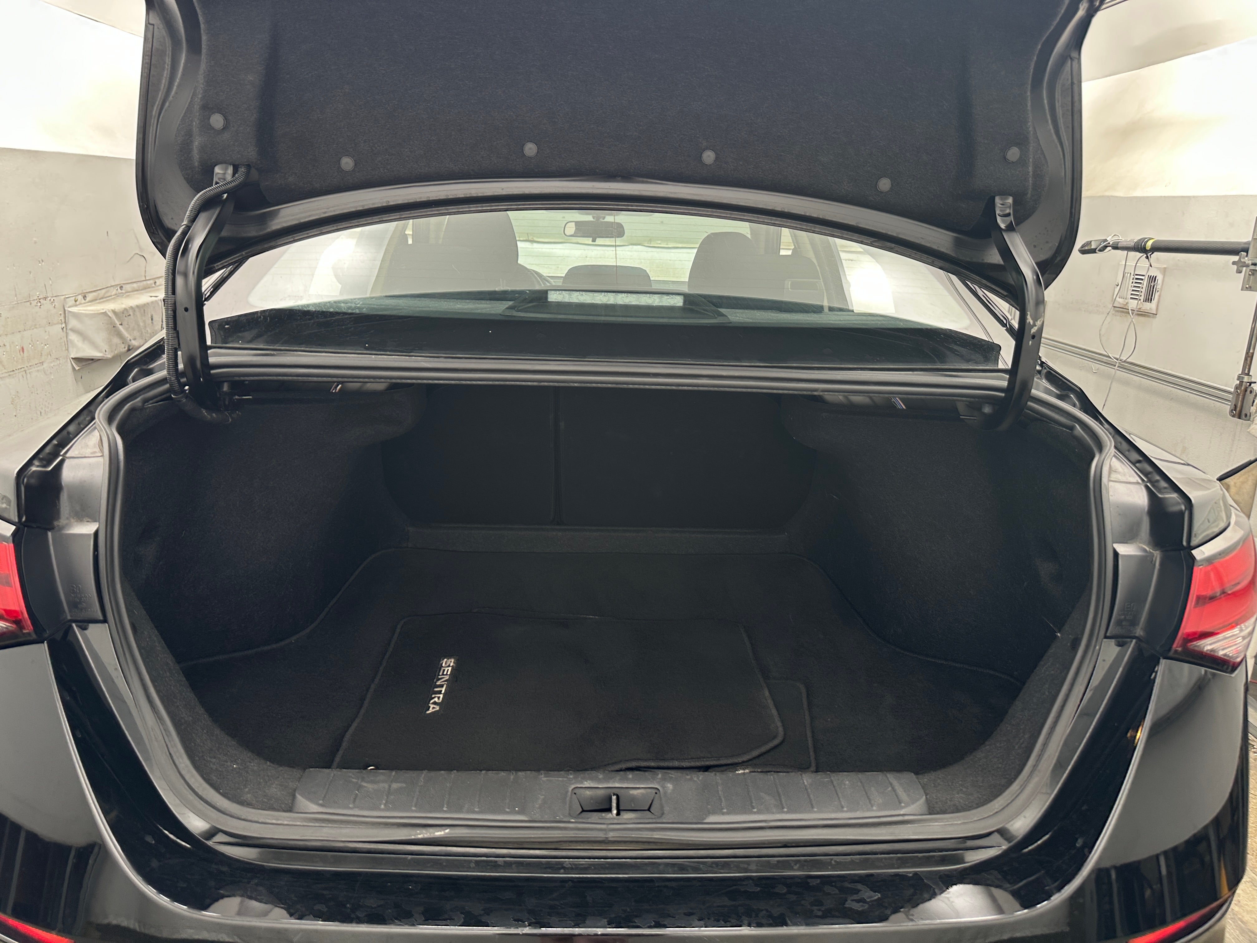 2025 Nissan Sentra SV - Photo 5