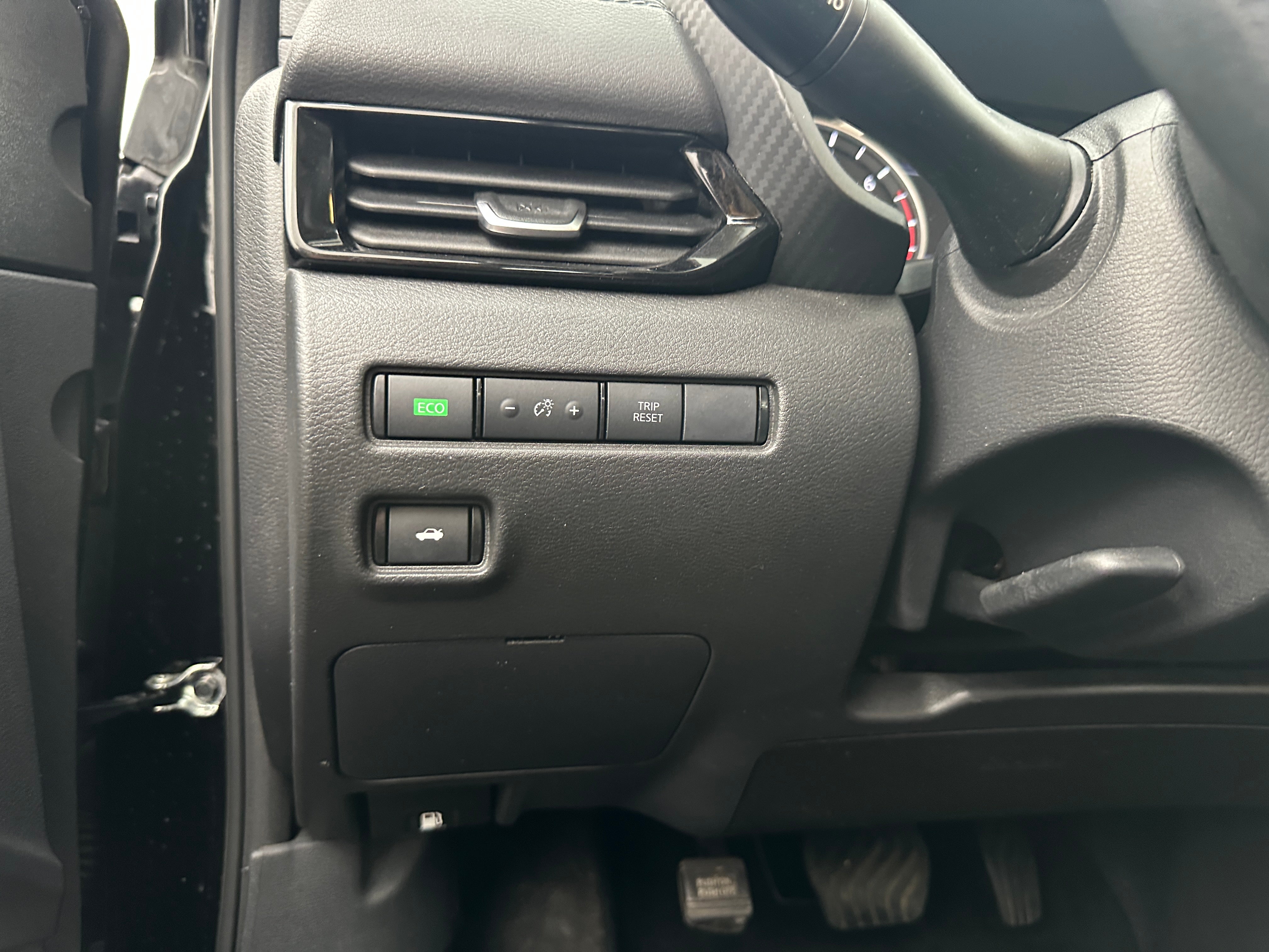 2025 Nissan Sentra SV - Photo 7