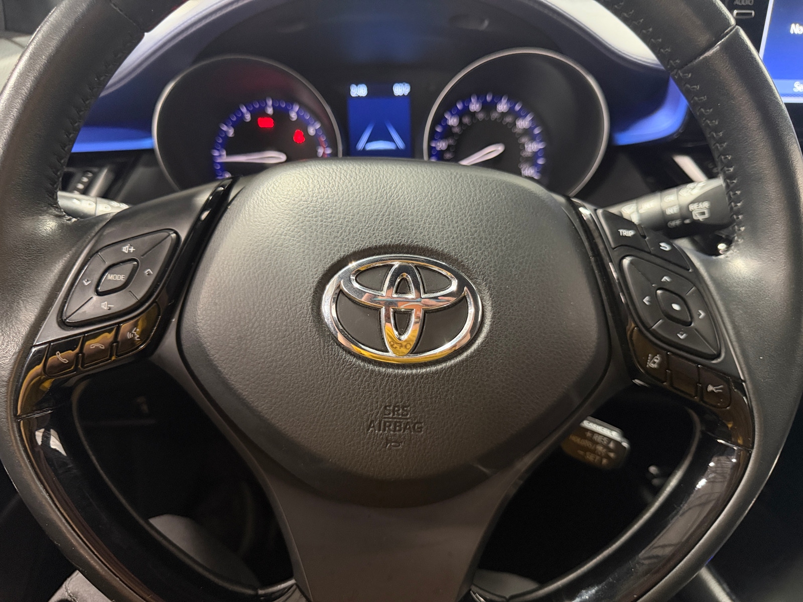 Thumbnail: 2022 Toyota C-HR - 5