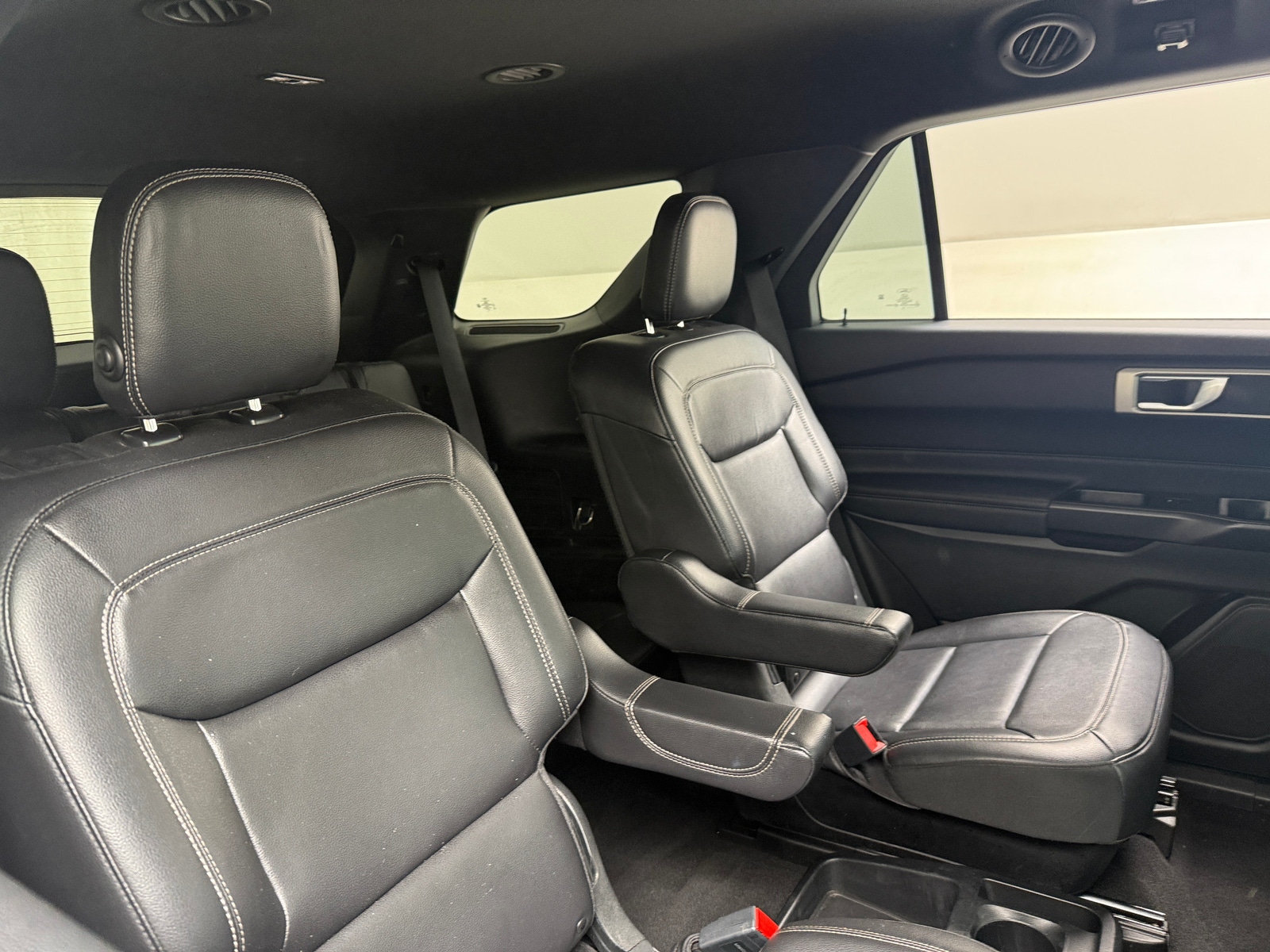 Thumbnail: 2020 Ford Explorer - 6