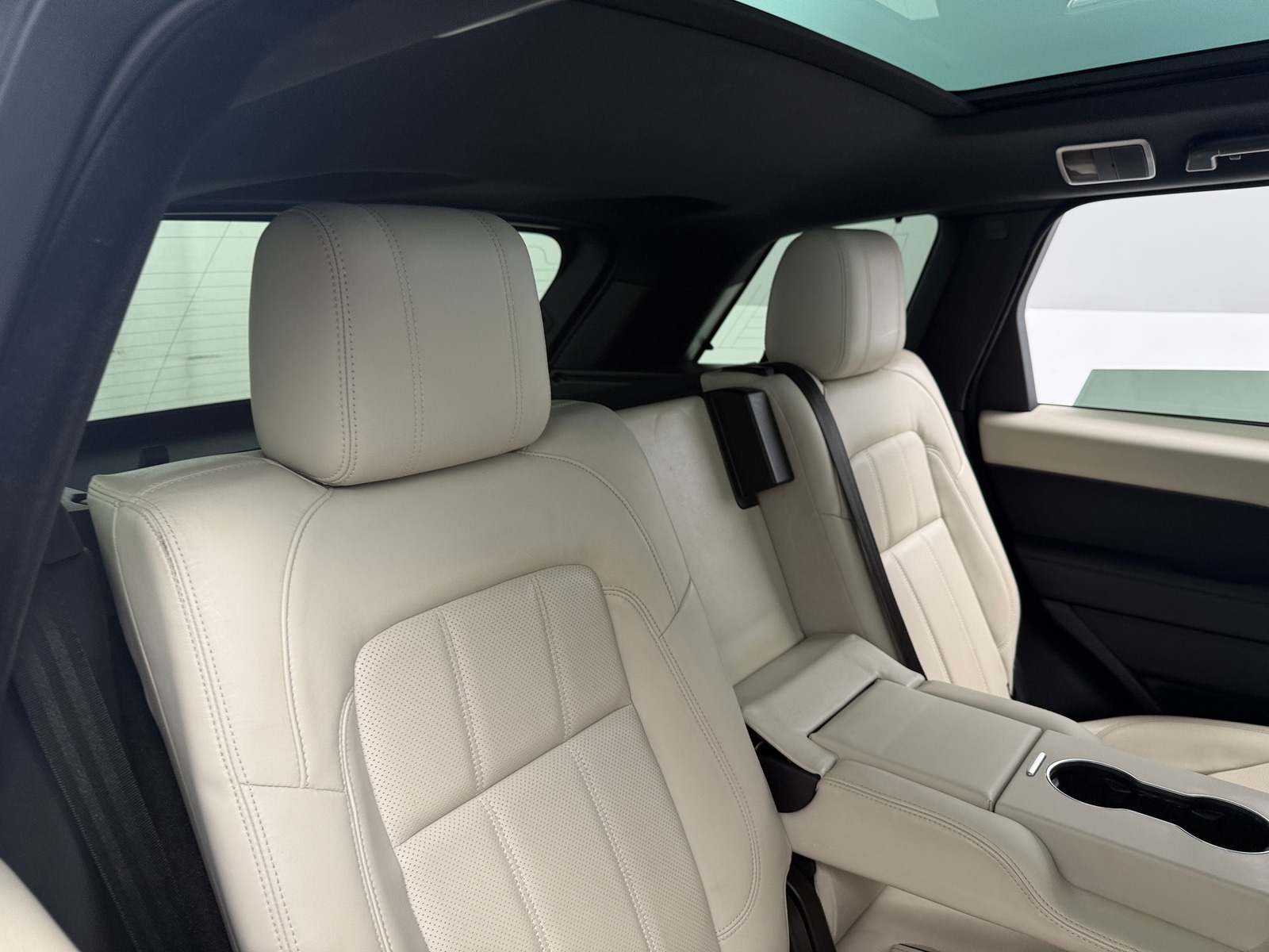 Thumbnail: 2020 Land Rover Range Rover Sport - 5