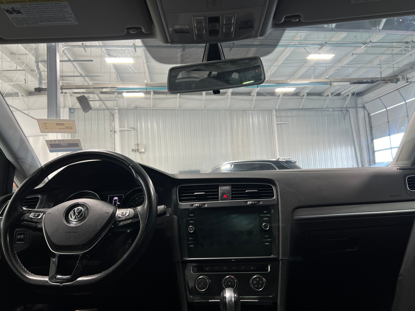 Thumbnail: 2018 Volkswagen Golf - 2