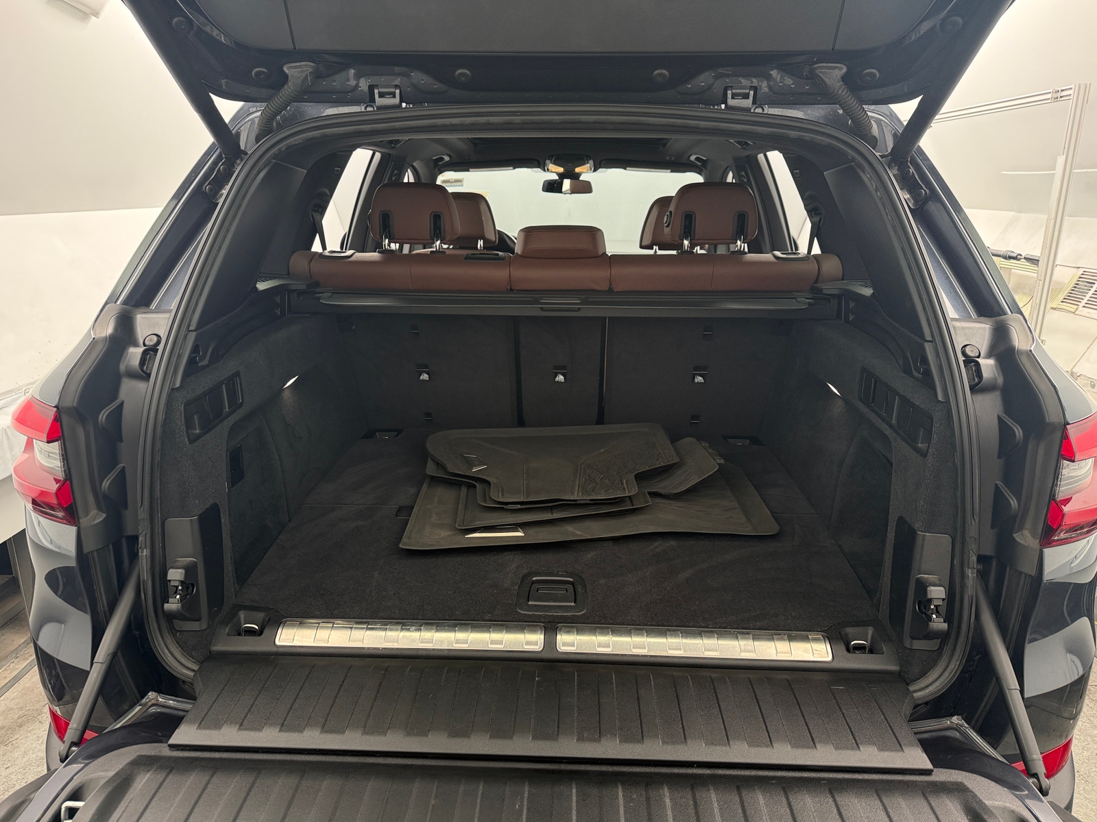 Thumbnail: 2021 BMW X5 - 6