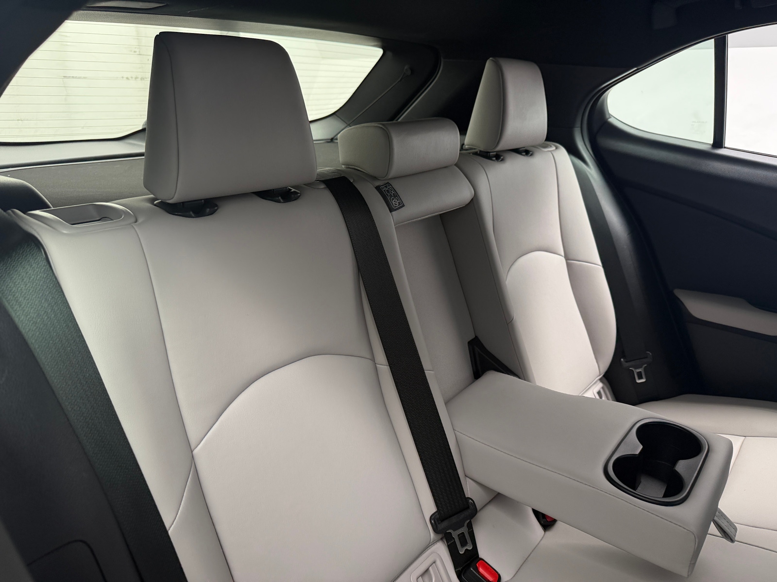 Thumbnail: 2023 Lexus UX - 5