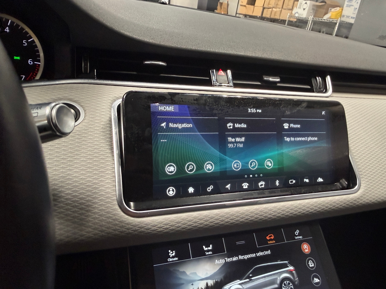 Thumbnail: 2020 Land Rover Range Rover Evoque - 3