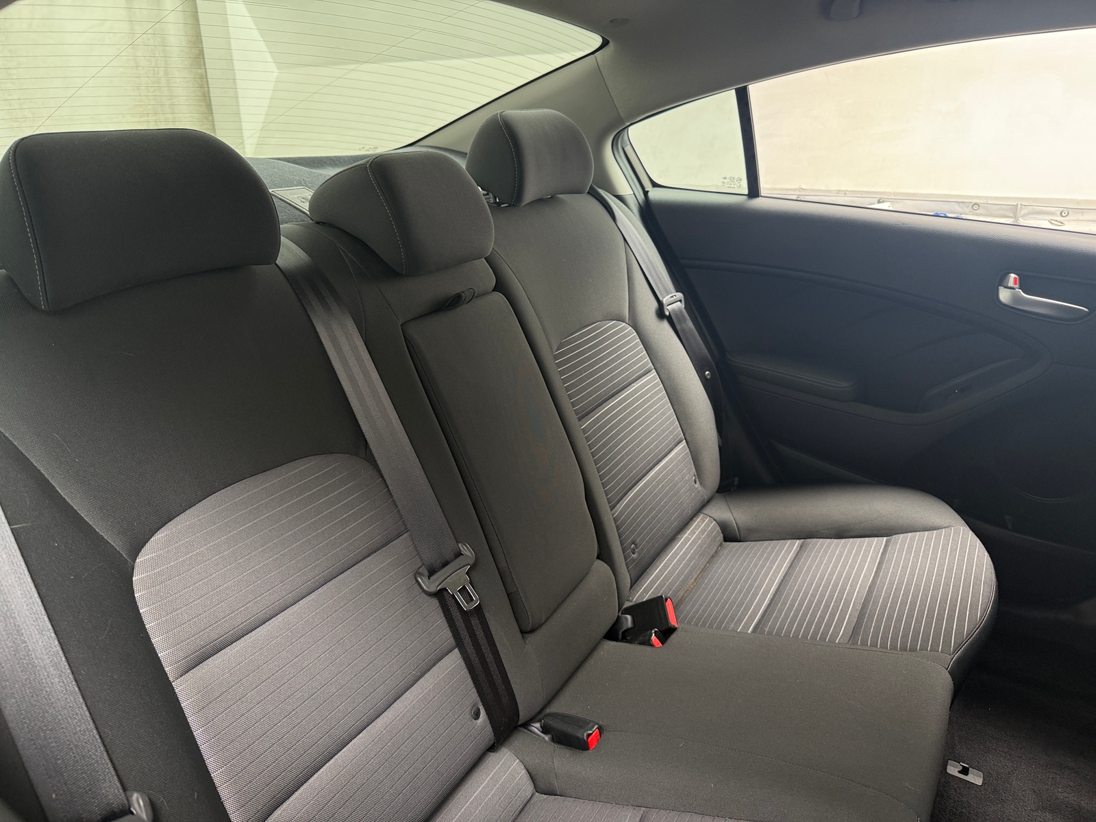 Thumbnail: 2017 Kia Forte - 6