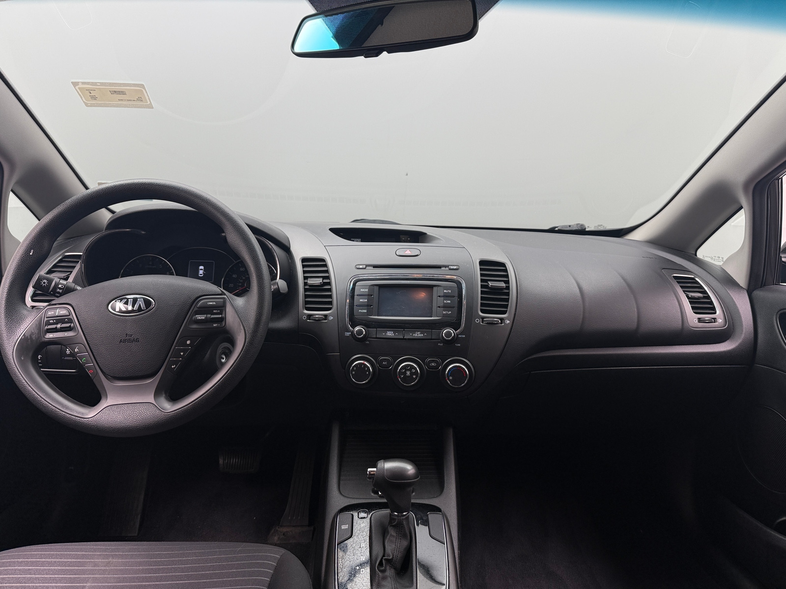 Thumbnail: 2017 Kia Forte - 3