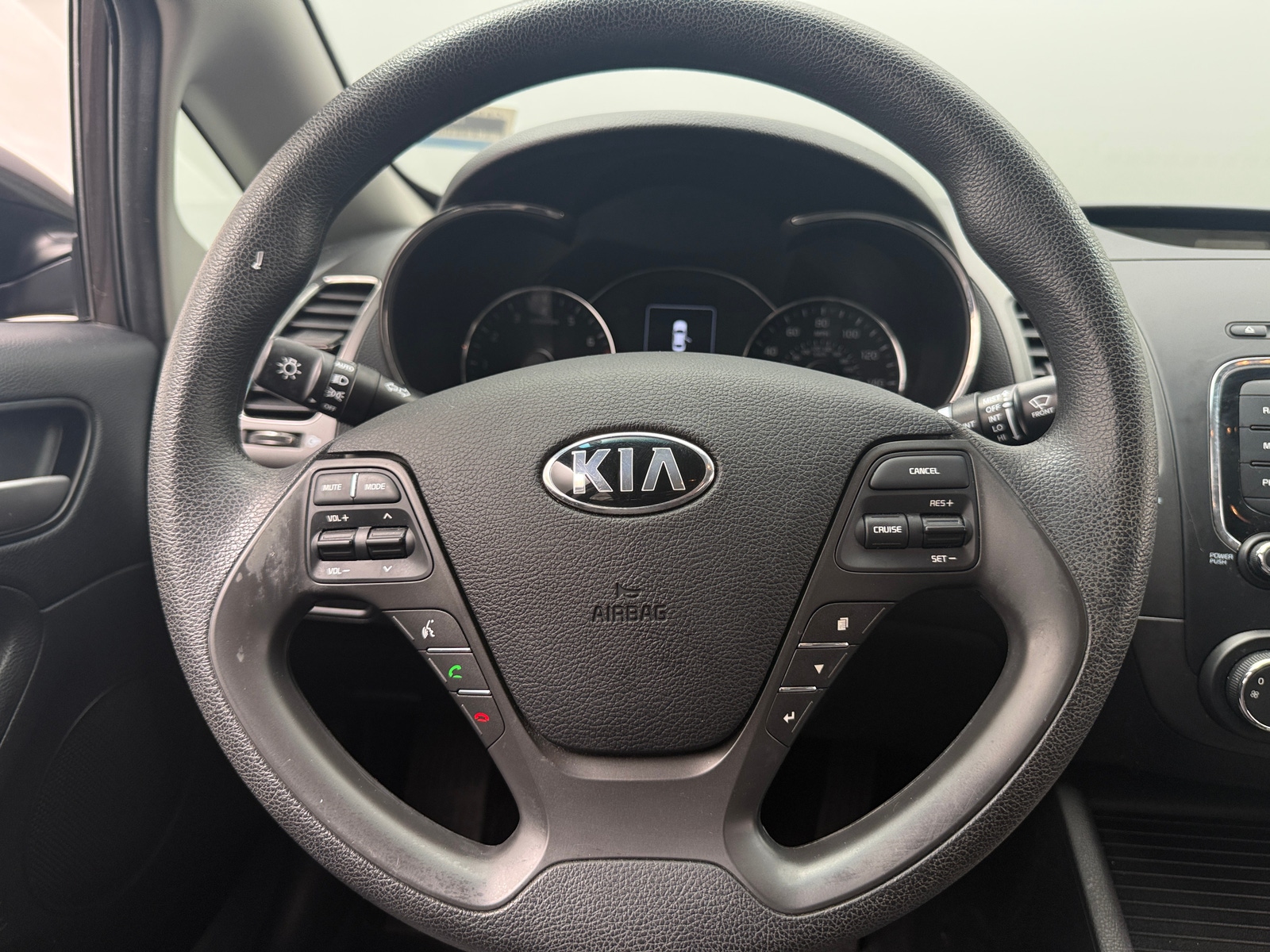 Thumbnail: 2017 Kia Forte - 5