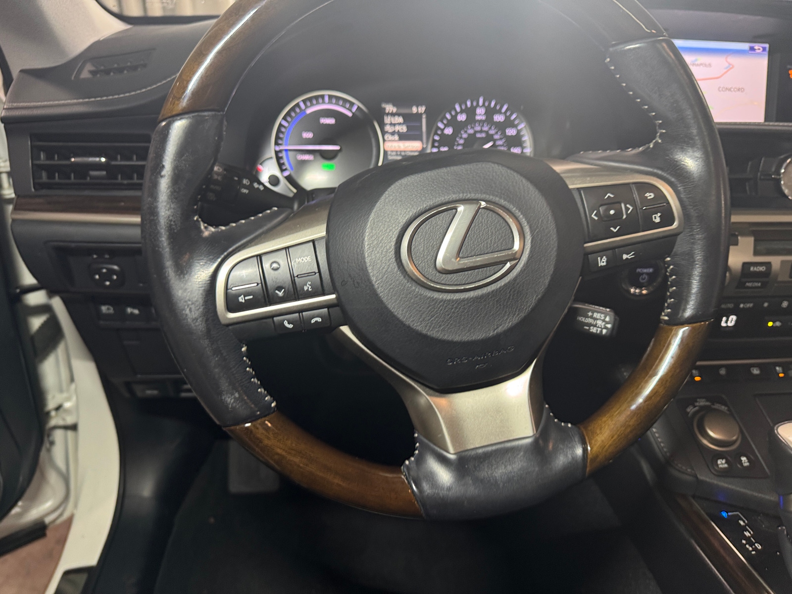 Thumbnail: 2016 Lexus ES - 4