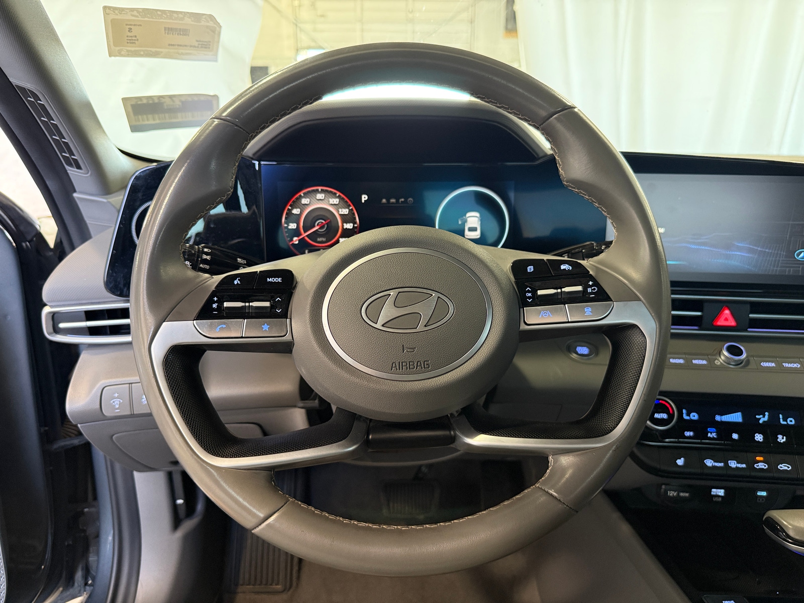 Thumbnail: 2024 Hyundai Elantra - 5