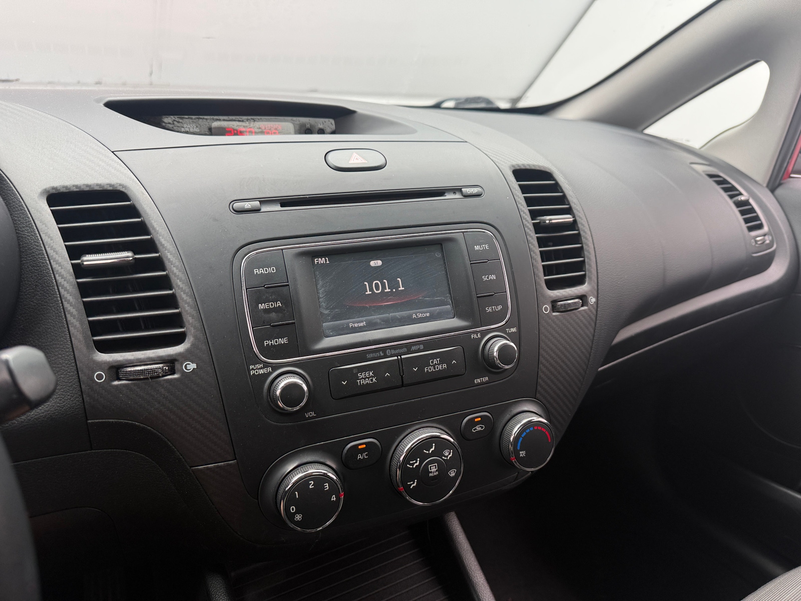 Thumbnail: 2016 Kia Forte - 4