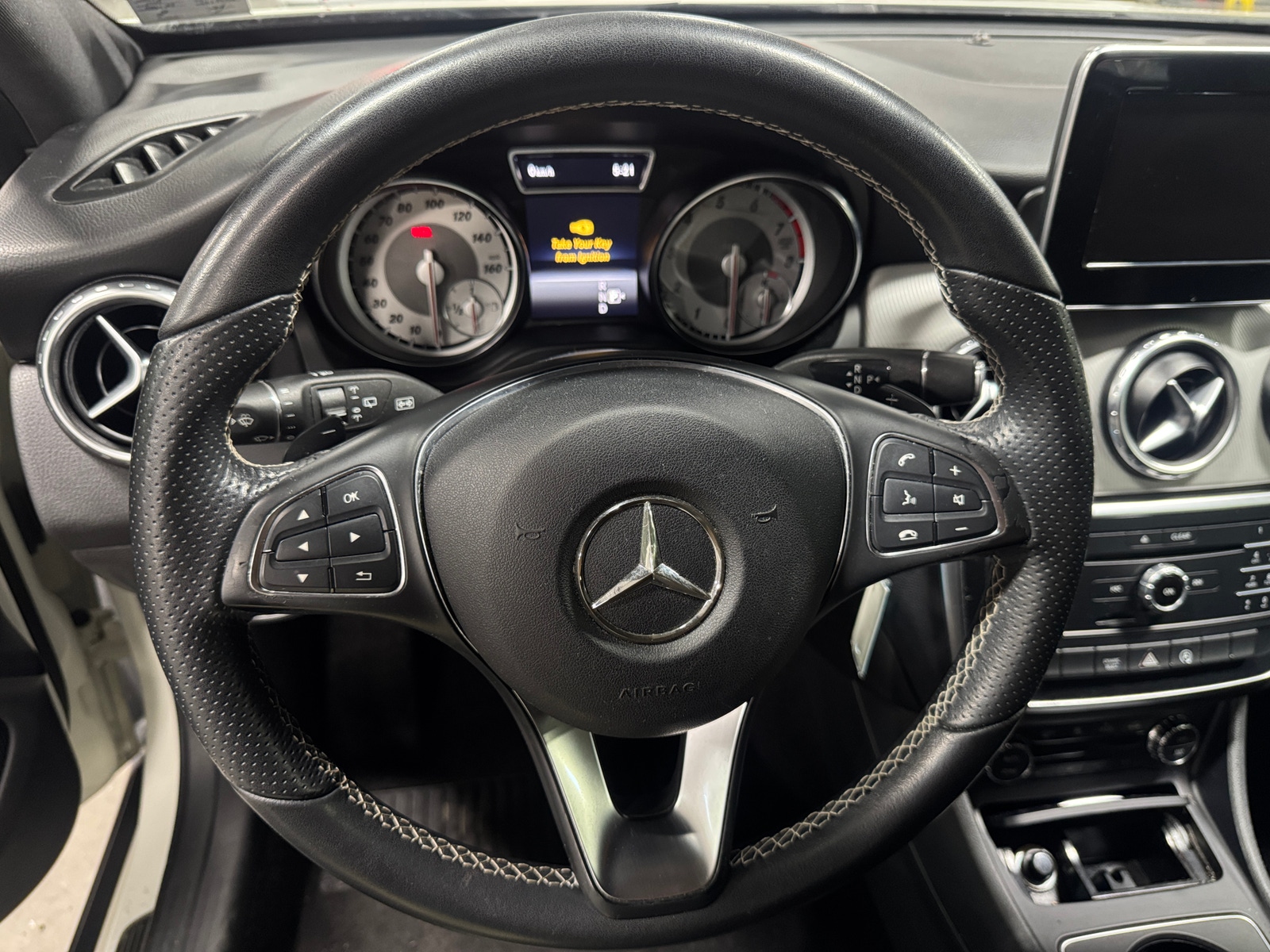 Thumbnail: 2017 Mercedes-Benz GLA - 4