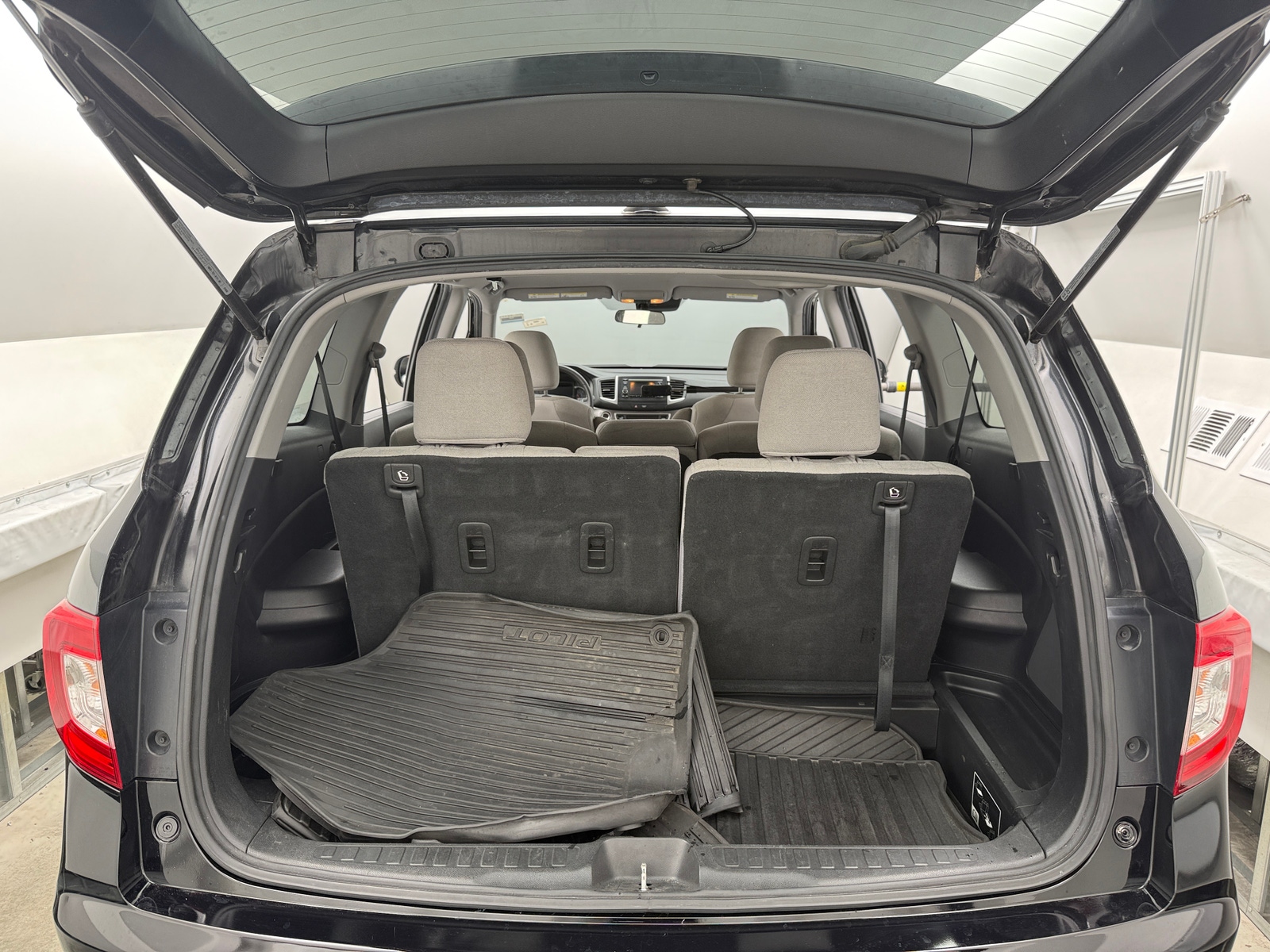 Thumbnail: 2019 Honda Pilot - 7