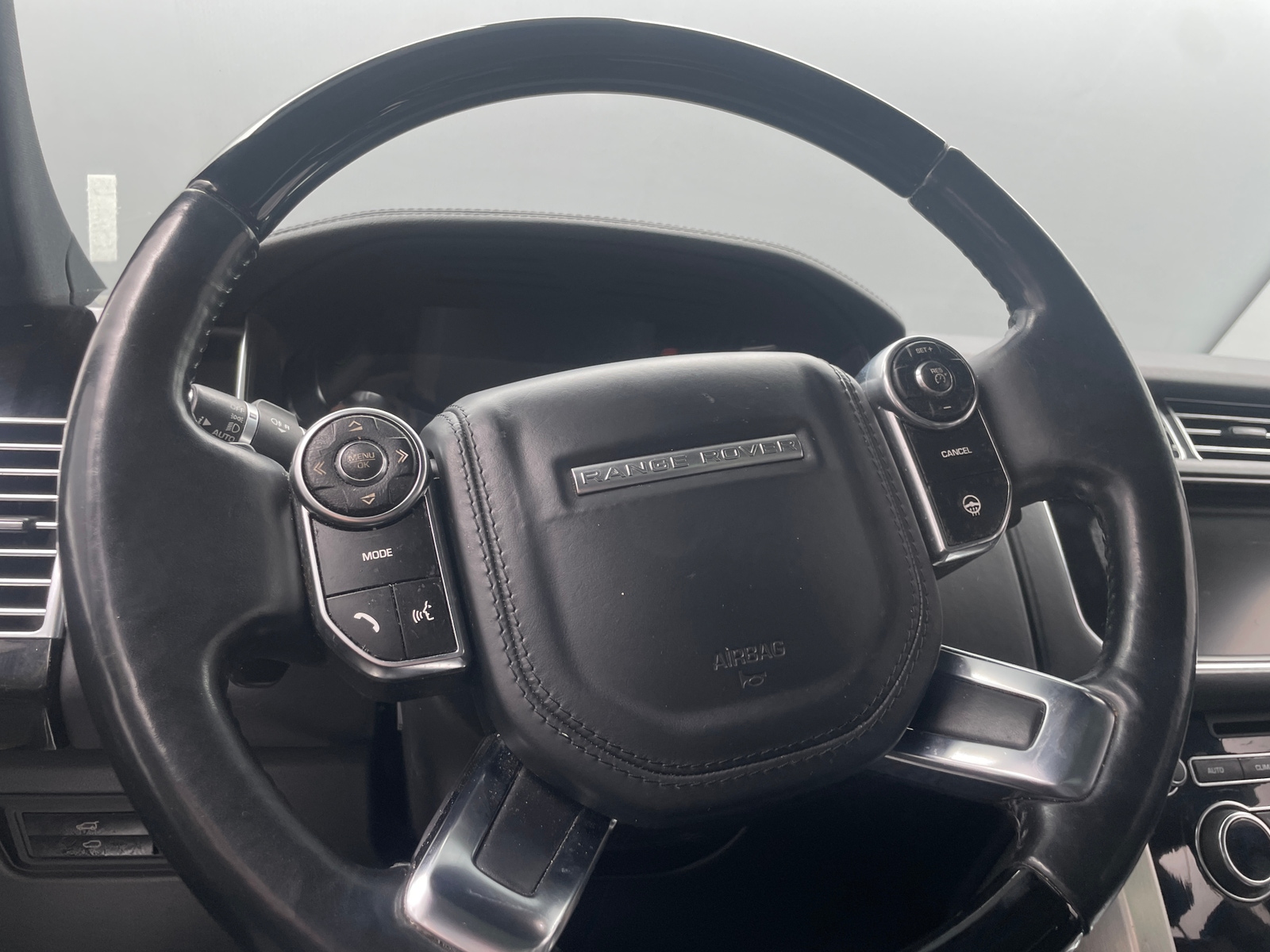 Thumbnail: 2014 Land Rover Range Rover - 4