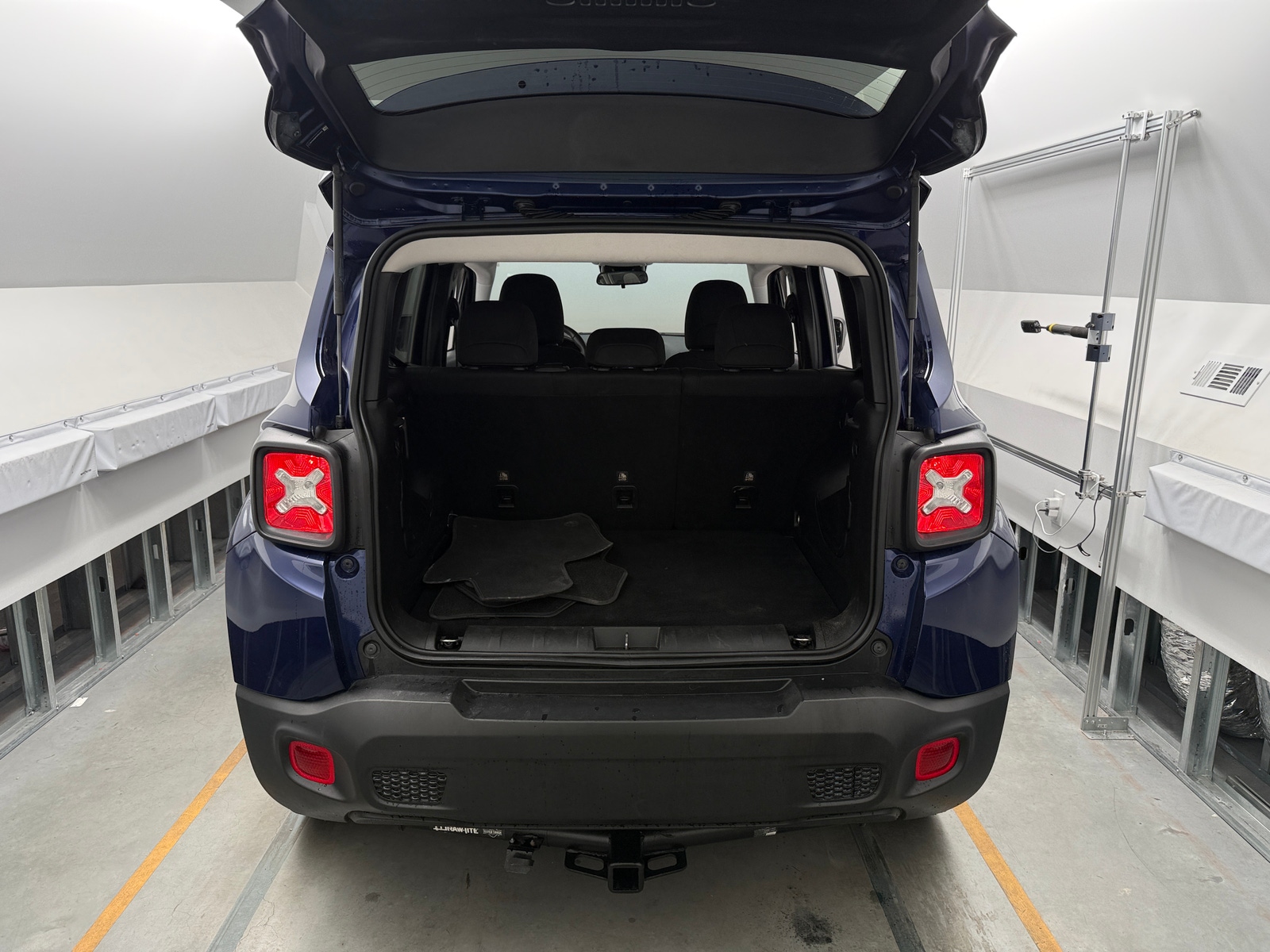 Thumbnail: 2021 Jeep Renegade - 7