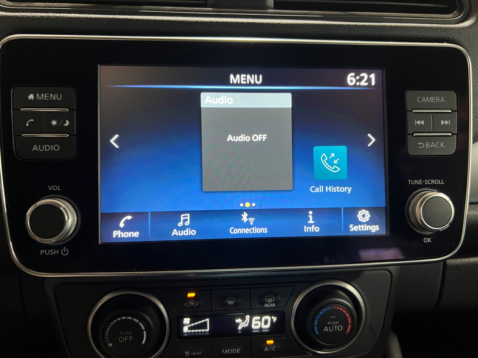 Thumbnail: 2023 Nissan Leaf - 4
