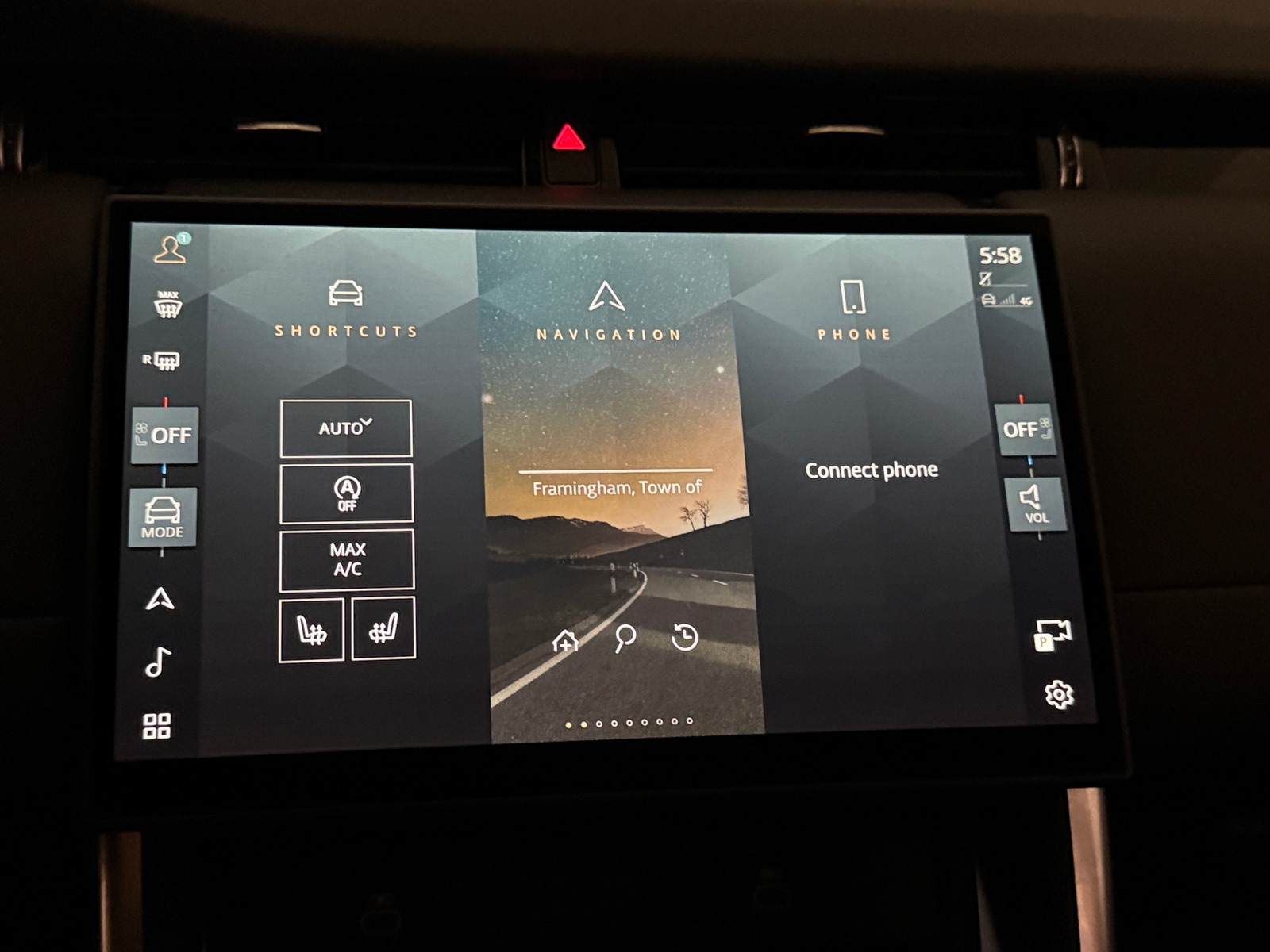 Thumbnail: 2025 Land Rover Discovery Sport - 3