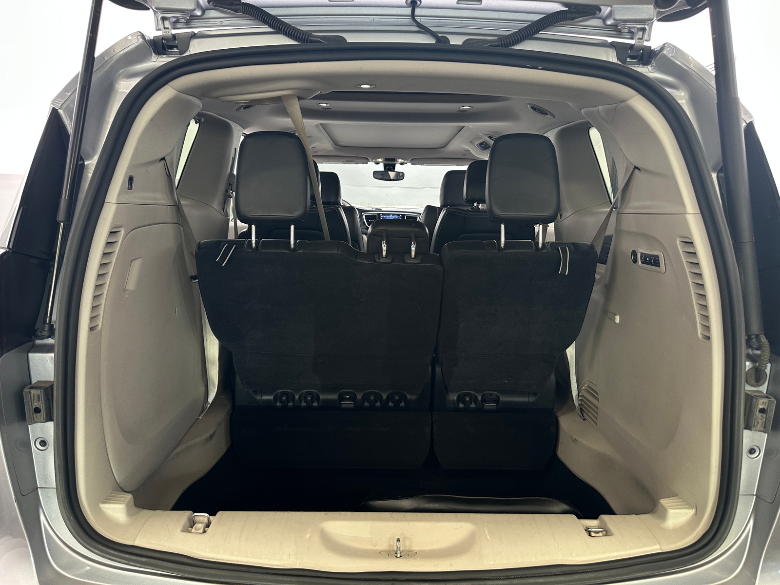 Thumbnail: 2020 Chrysler Pacifica - 6