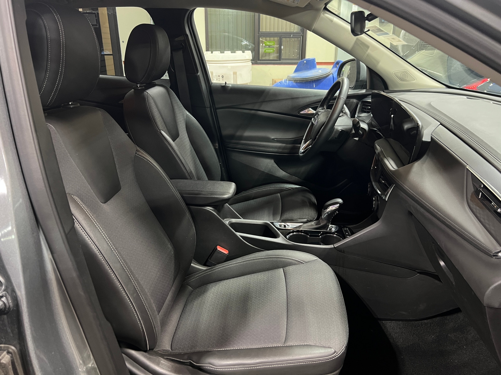Thumbnail: 2025 Buick Encore GX - 2