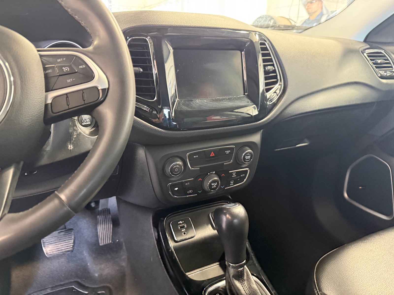 Thumbnail: 2021 Jeep Compass - 4