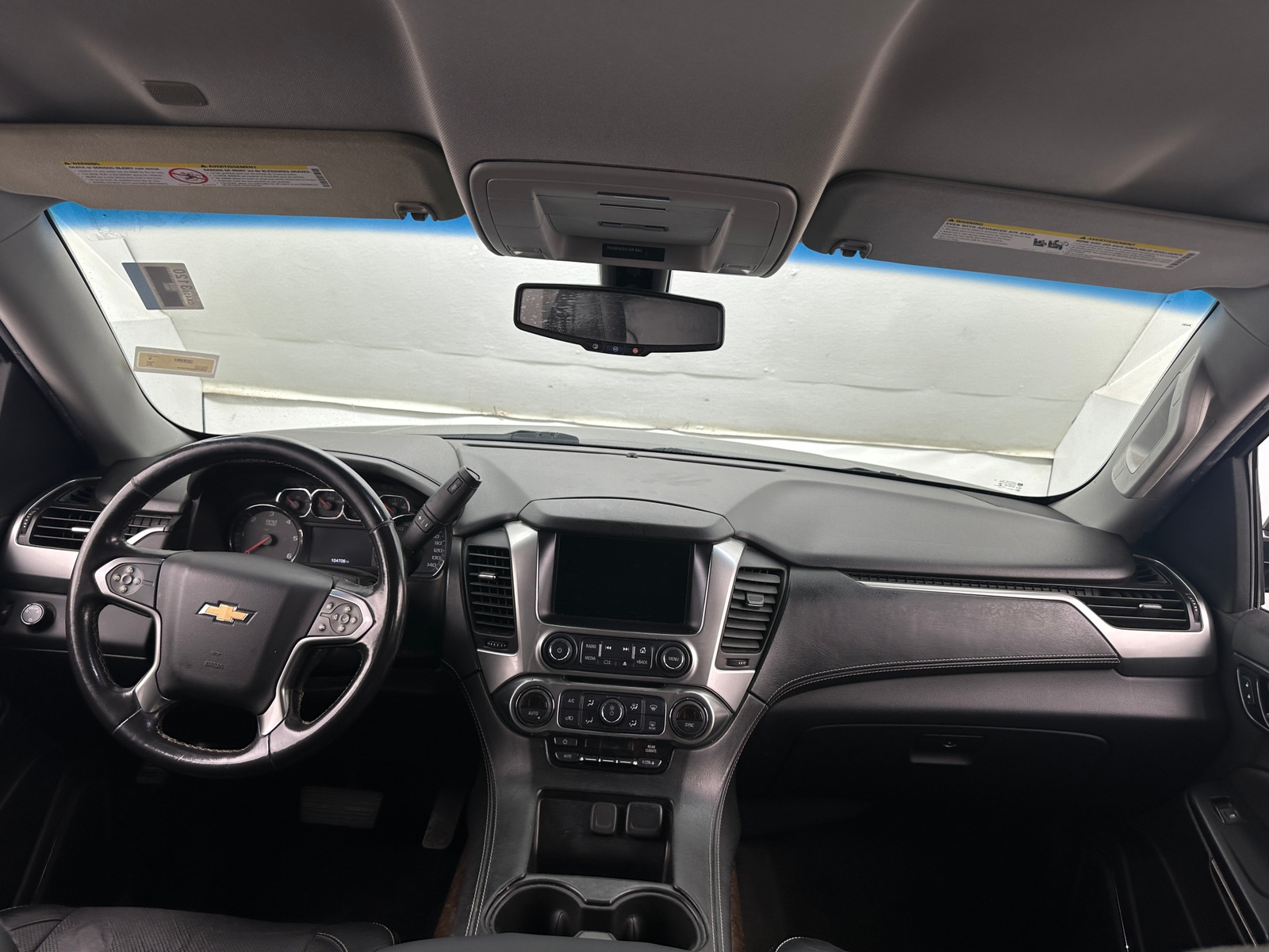 Thumbnail: 2018 Chevrolet Suburban - 3
