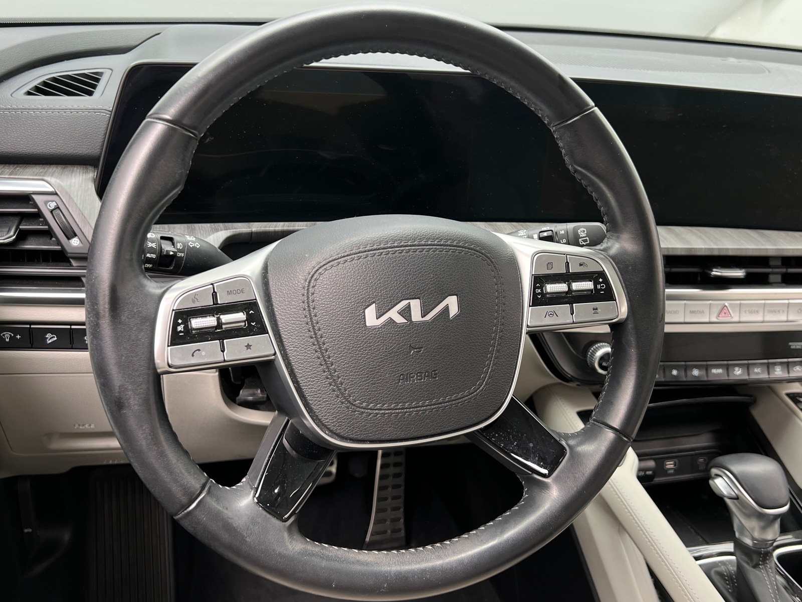 Thumbnail: 2023 Kia Telluride - 4