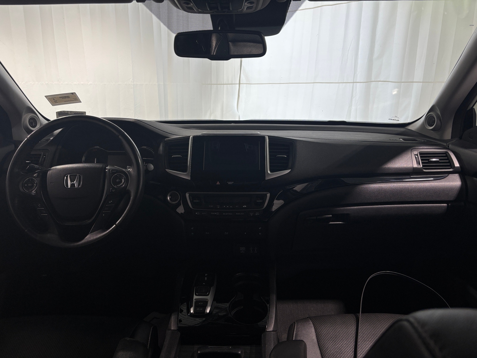 Thumbnail: 2016 Honda Pilot - 2