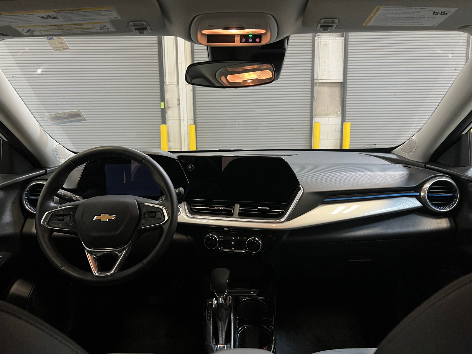 Thumbnail: 2025 Chevrolet Trax - 3