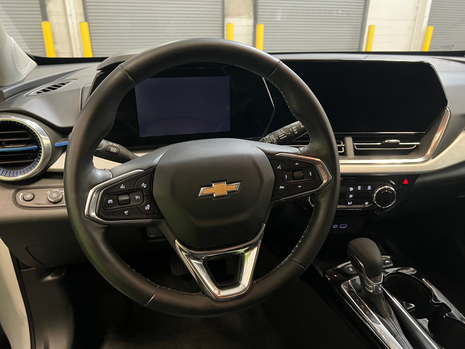 Thumbnail: 2025 Chevrolet Trax - 5