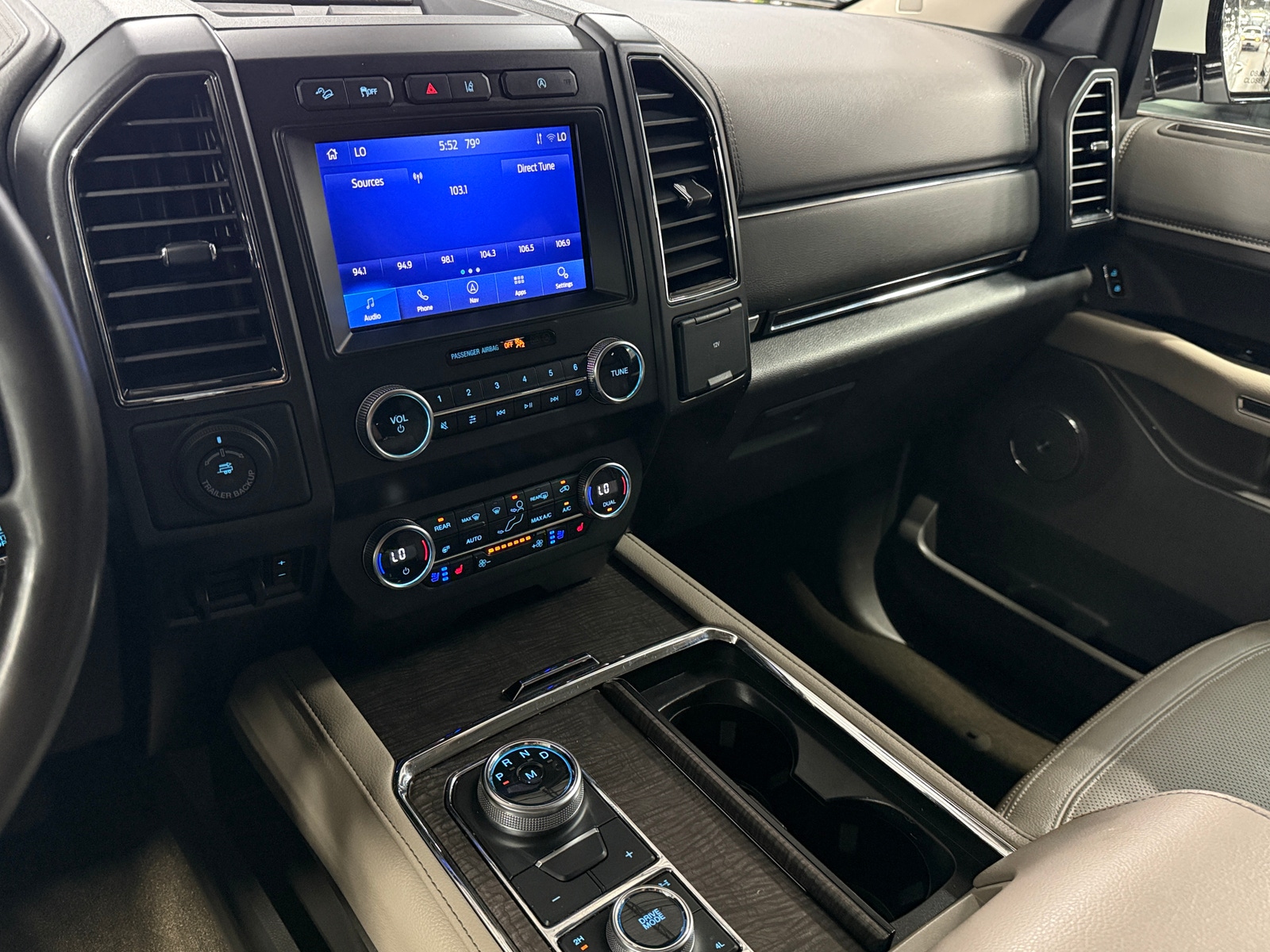 Thumbnail: 2020 Ford Expedition - 3