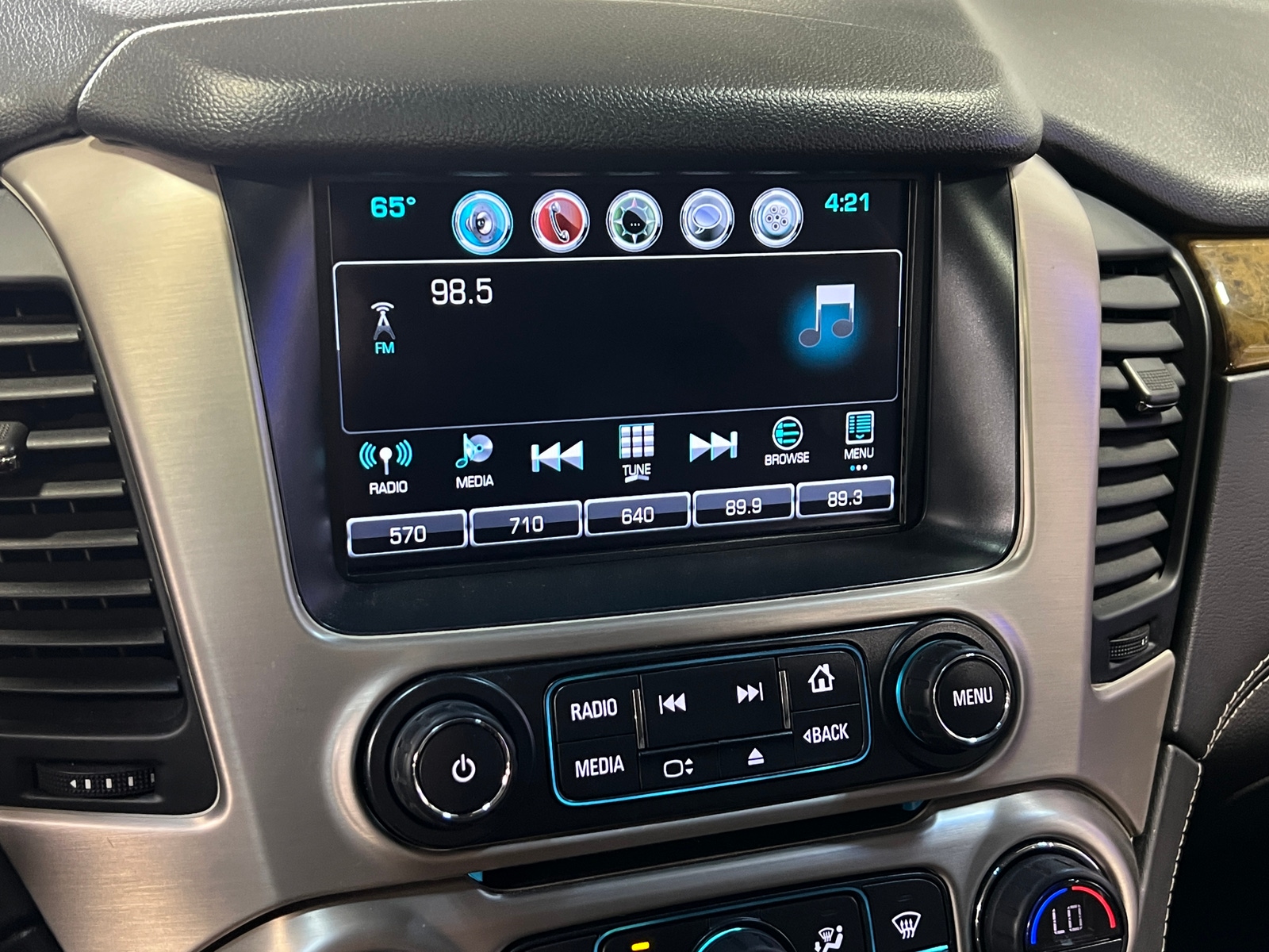 Thumbnail: 2017 GMC Yukon - 3