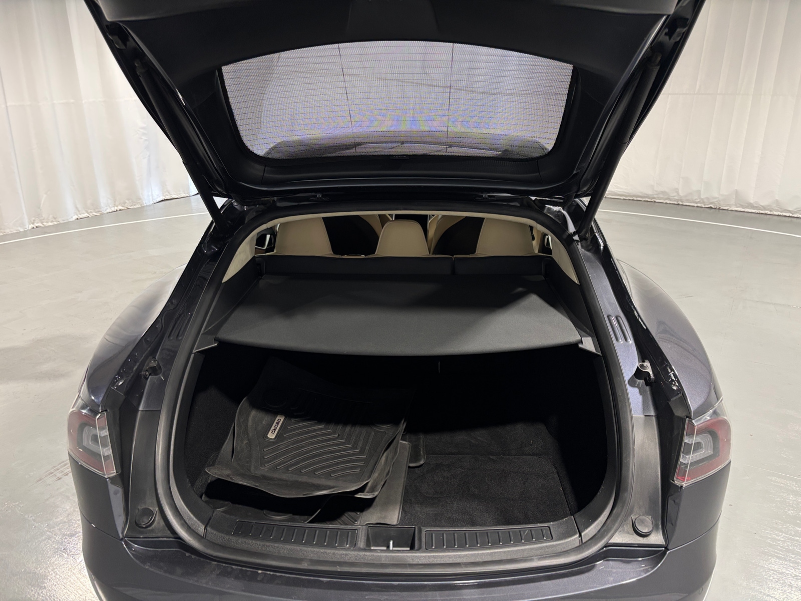 Thumbnail: 2017 Tesla Model S - 6
