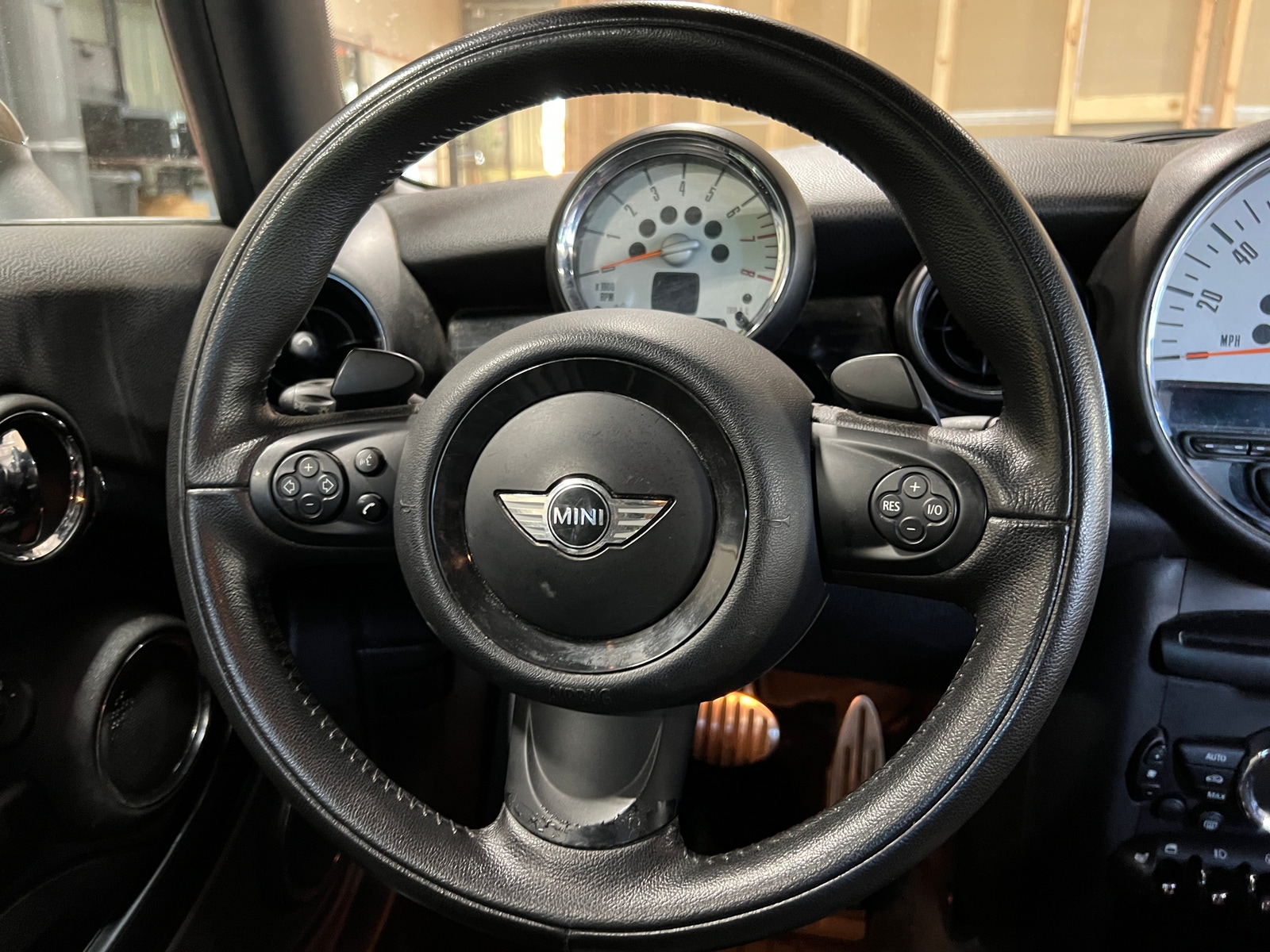 Thumbnail: 2012 MINI Cooper Hardtop - 4