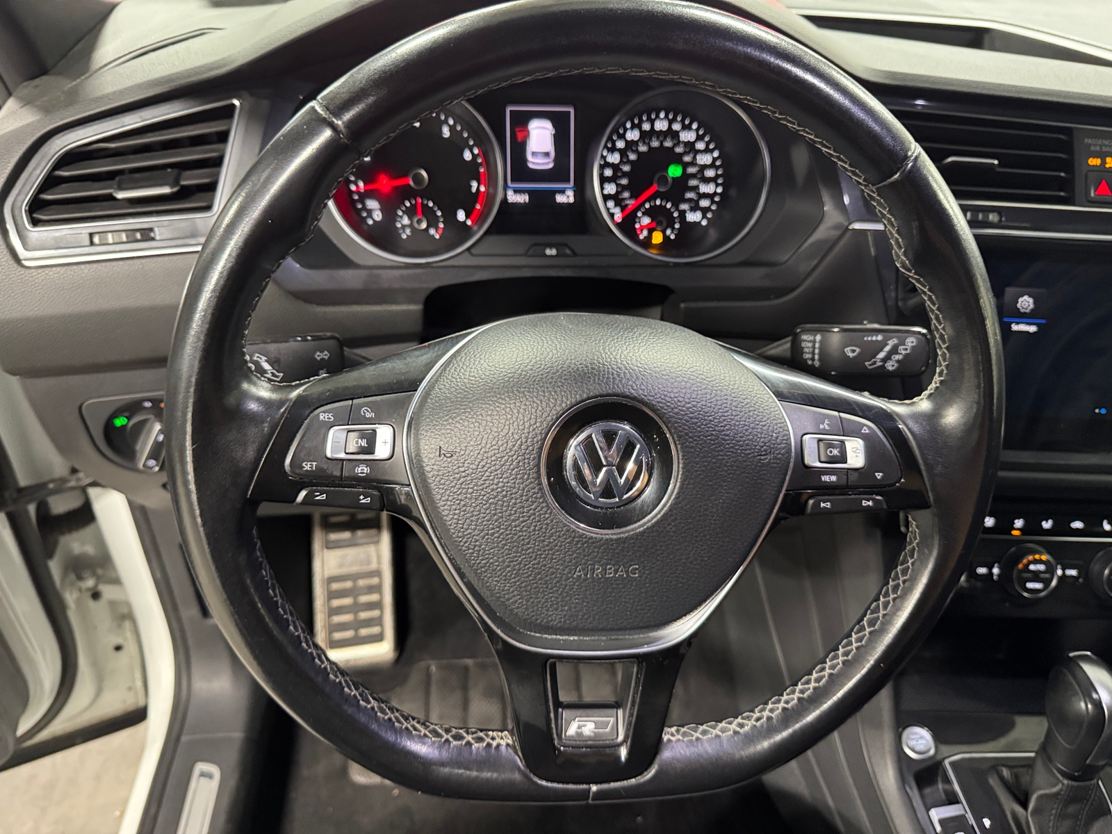 Thumbnail: 2020 Volkswagen Tiguan - 4