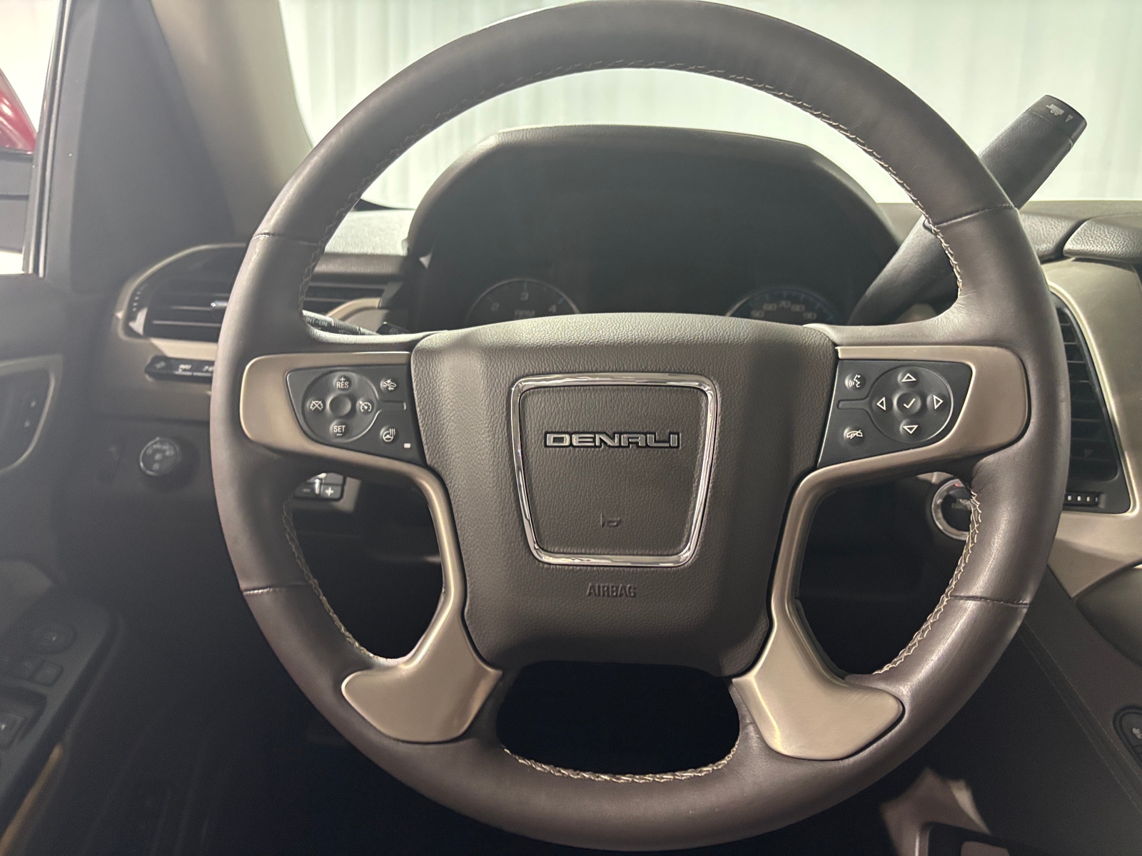 Thumbnail: 2017 GMC Yukon - 4