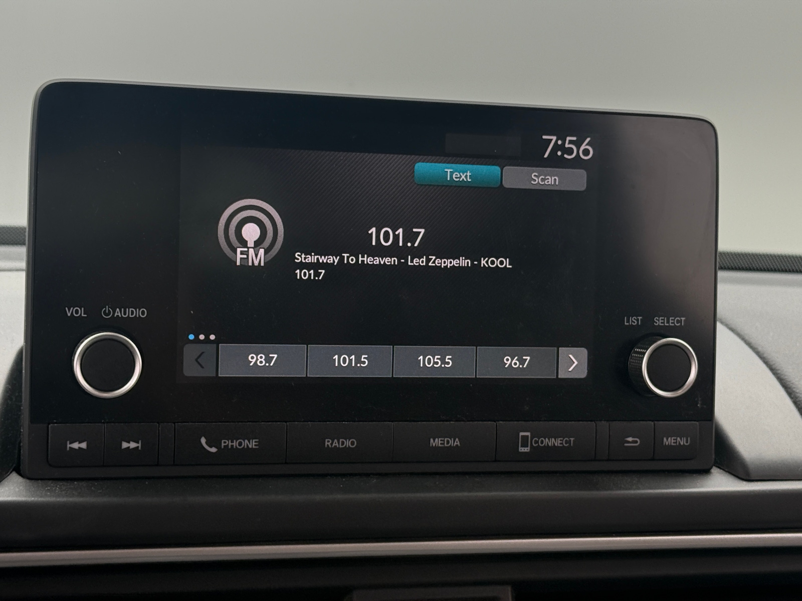 Thumbnail: 2023 Honda Pilot - 4