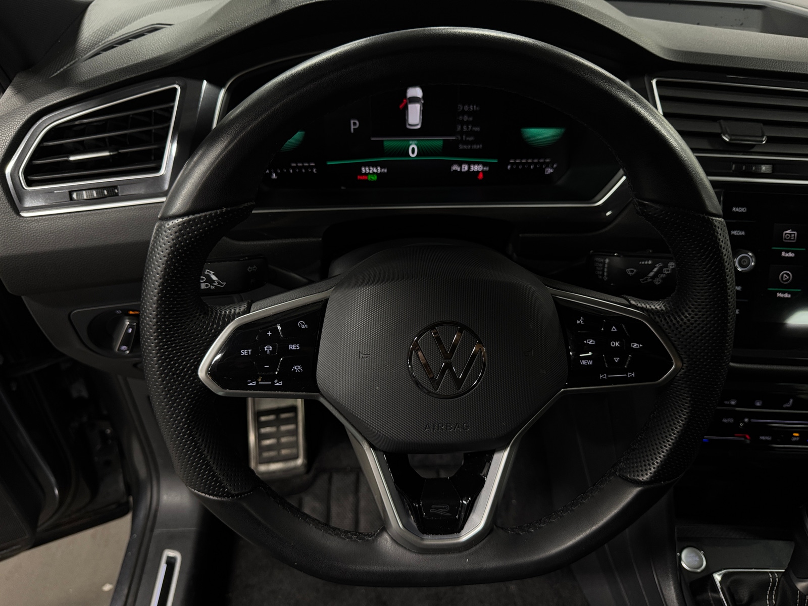 Thumbnail: 2024 Volkswagen Tiguan - 4