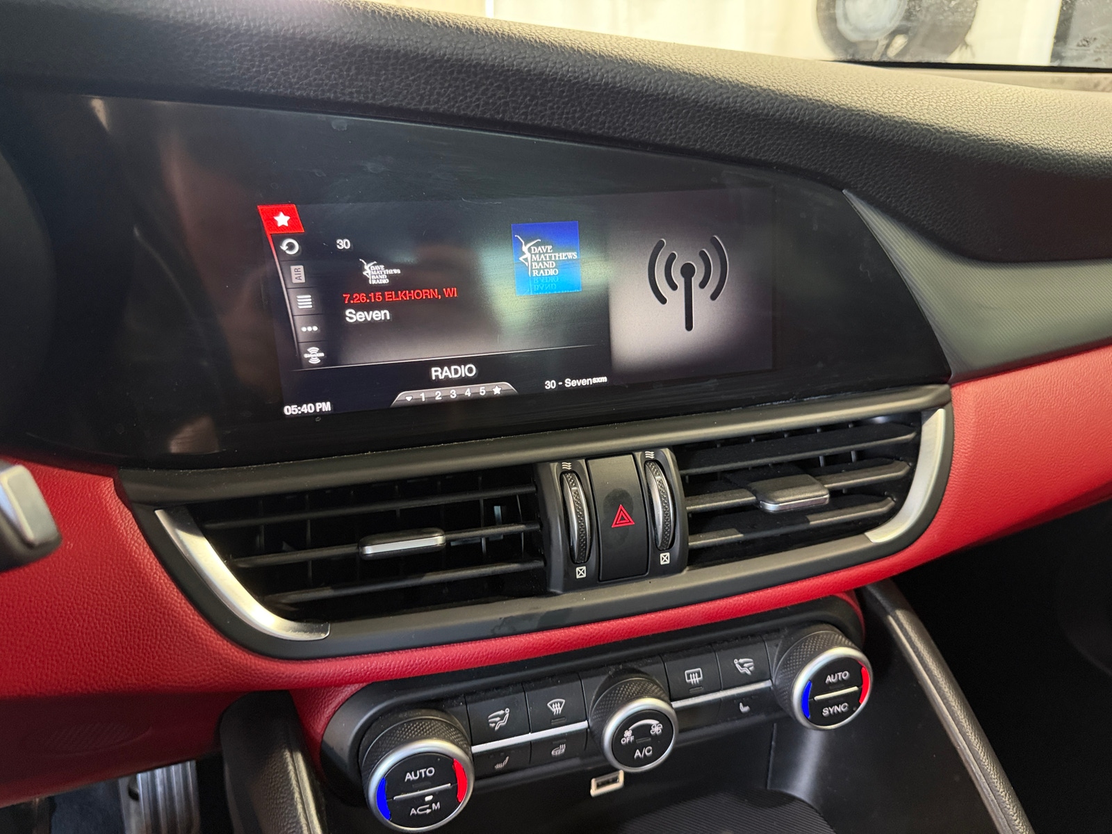Thumbnail: 2019 Alfa Romeo Giulia - 3