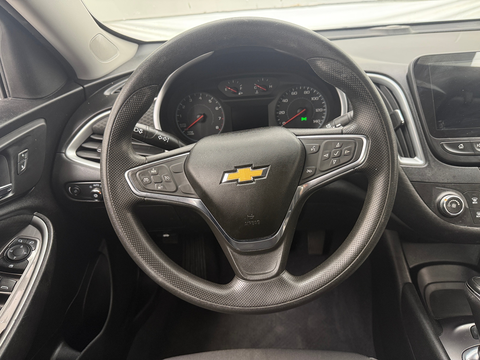 Thumbnail: 2019 Chevrolet Malibu - 5